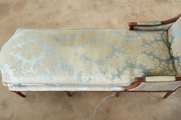 19th Century French Louis XVI Style Chaise Lounge Daybed For Sale 10