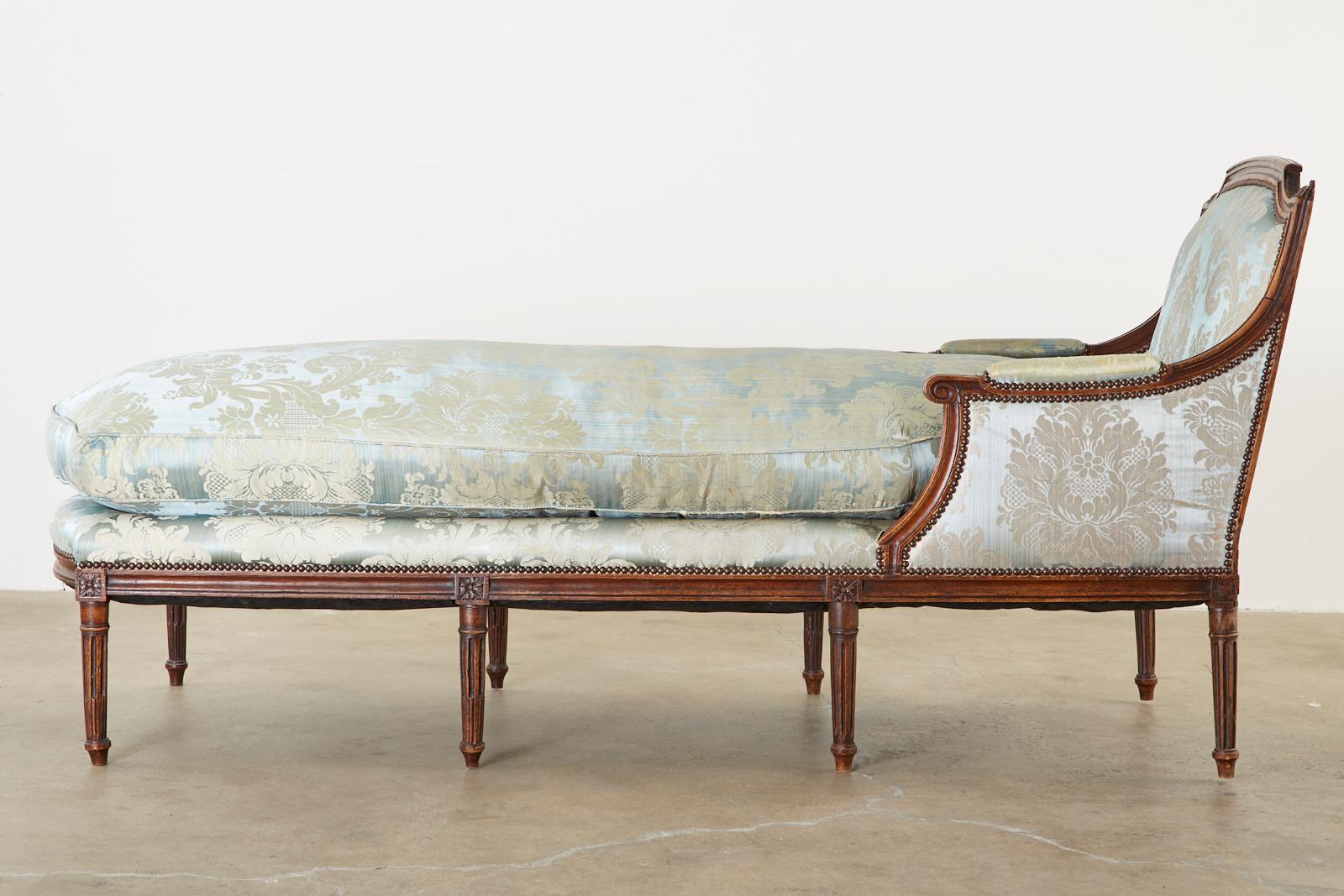 19th Century French Louis XVI Style Chaise Lounge Daybed For Sale at 1stDibs