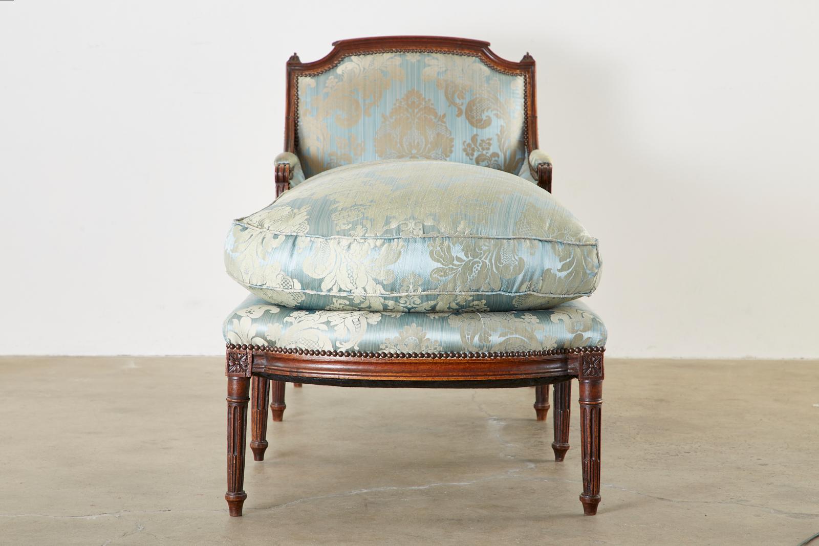 19th Century French Louis XVI Style Chaise Lounge Daybed In Fair Condition In Rio Vista, CA