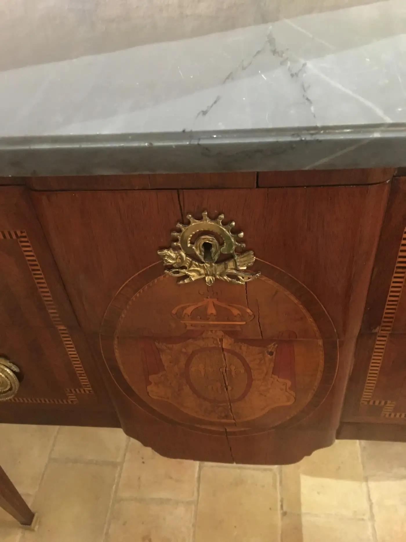 Commode, cassettiera o comò francese in stile Luigi XVI del XIX secolo, firmato in vendita 3