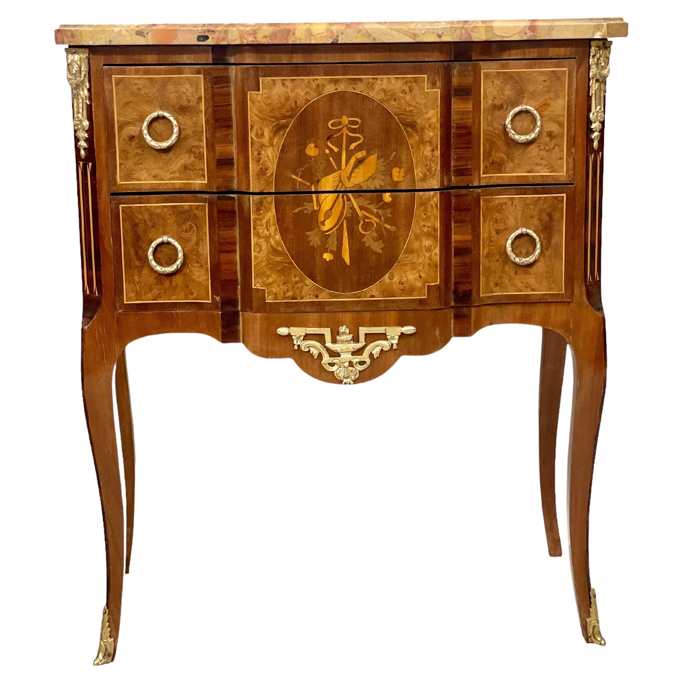 Petite Commode 'Sauteuse' in stile Luigi XVI del XIX secolo in vendita