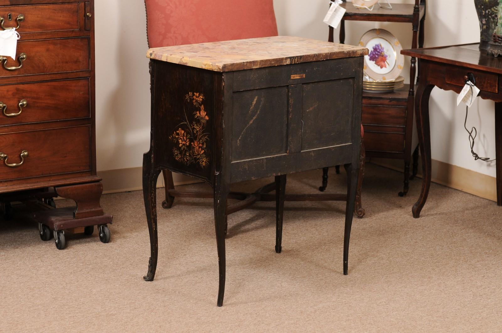  19th Century French Louis XVI Style Commode with Chinoserie Decoration  For Sale 3