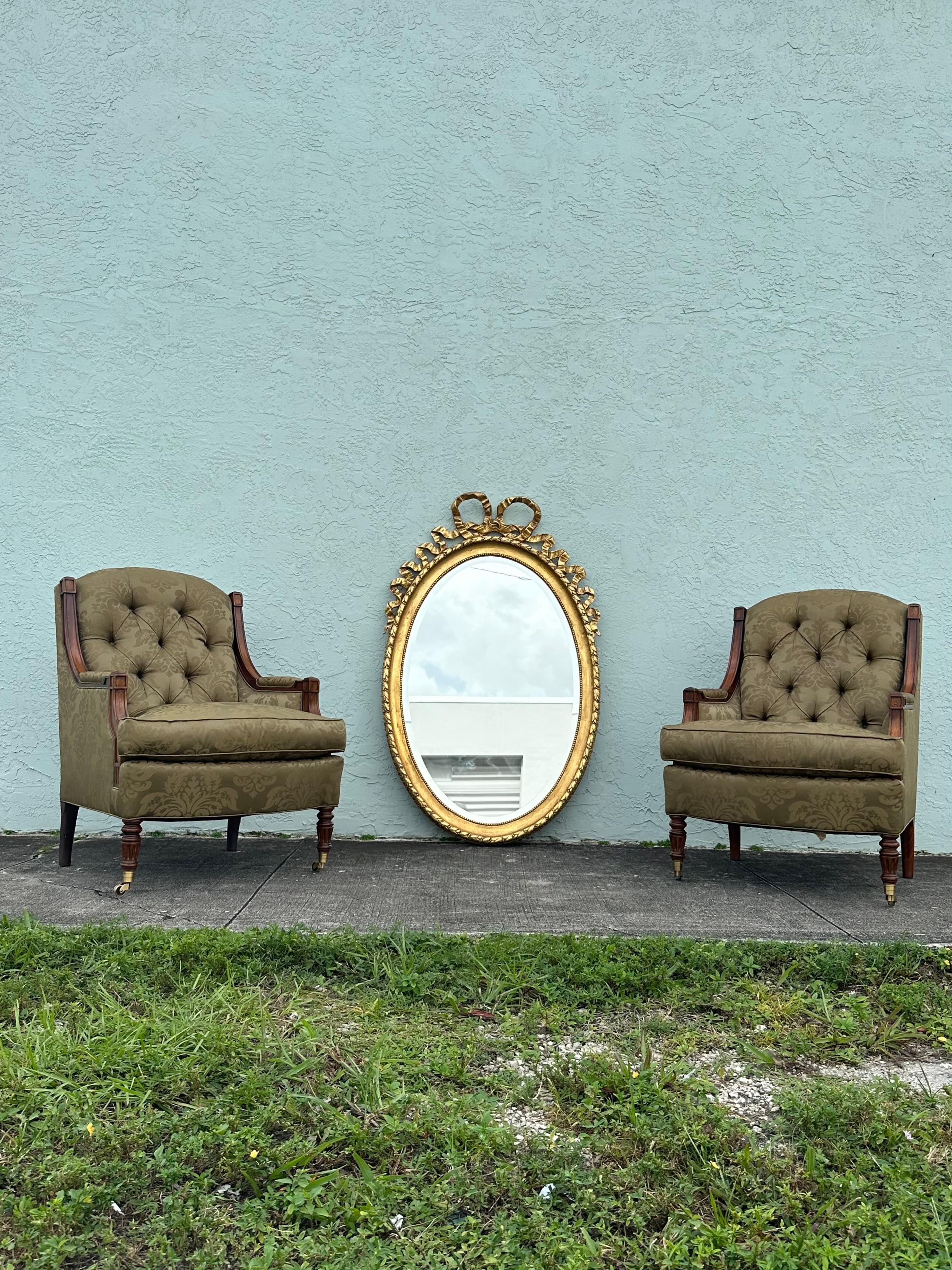 19th Century French Louis XVI Style Gilt Wood Oval Mirror with Knotted Ribbon en vente 4