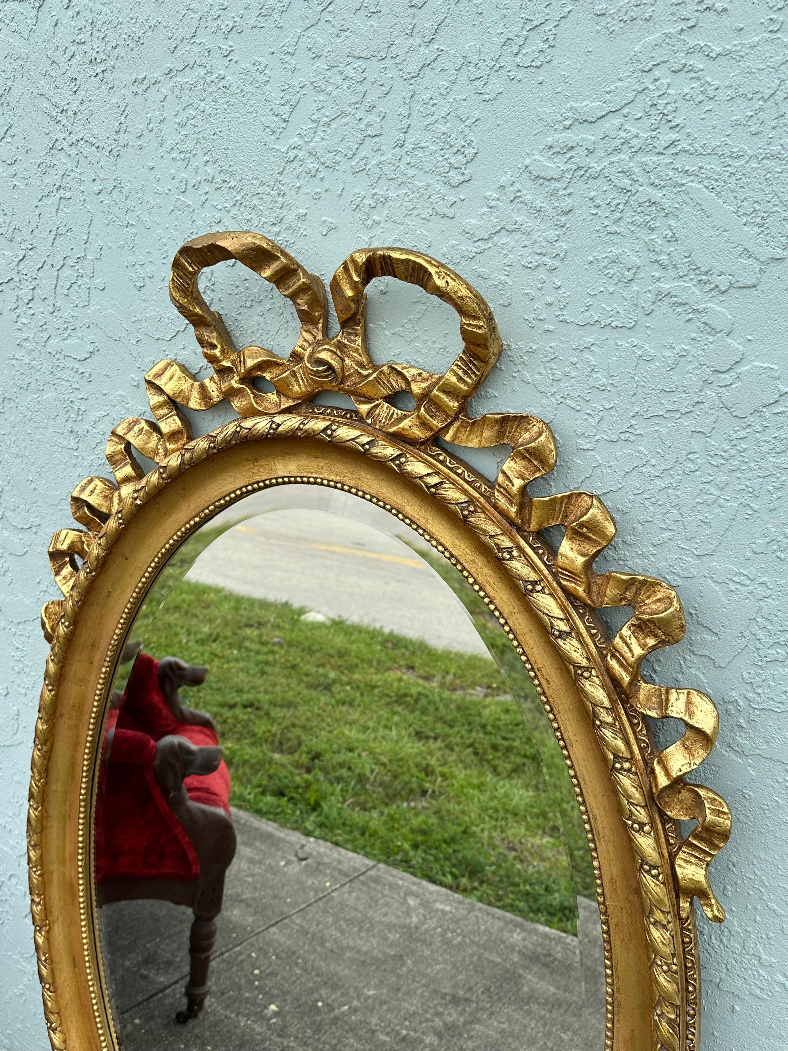 19th Century French Louis XVI Style Gilt Wood Oval Mirror with Knotted Ribbon en vente 3