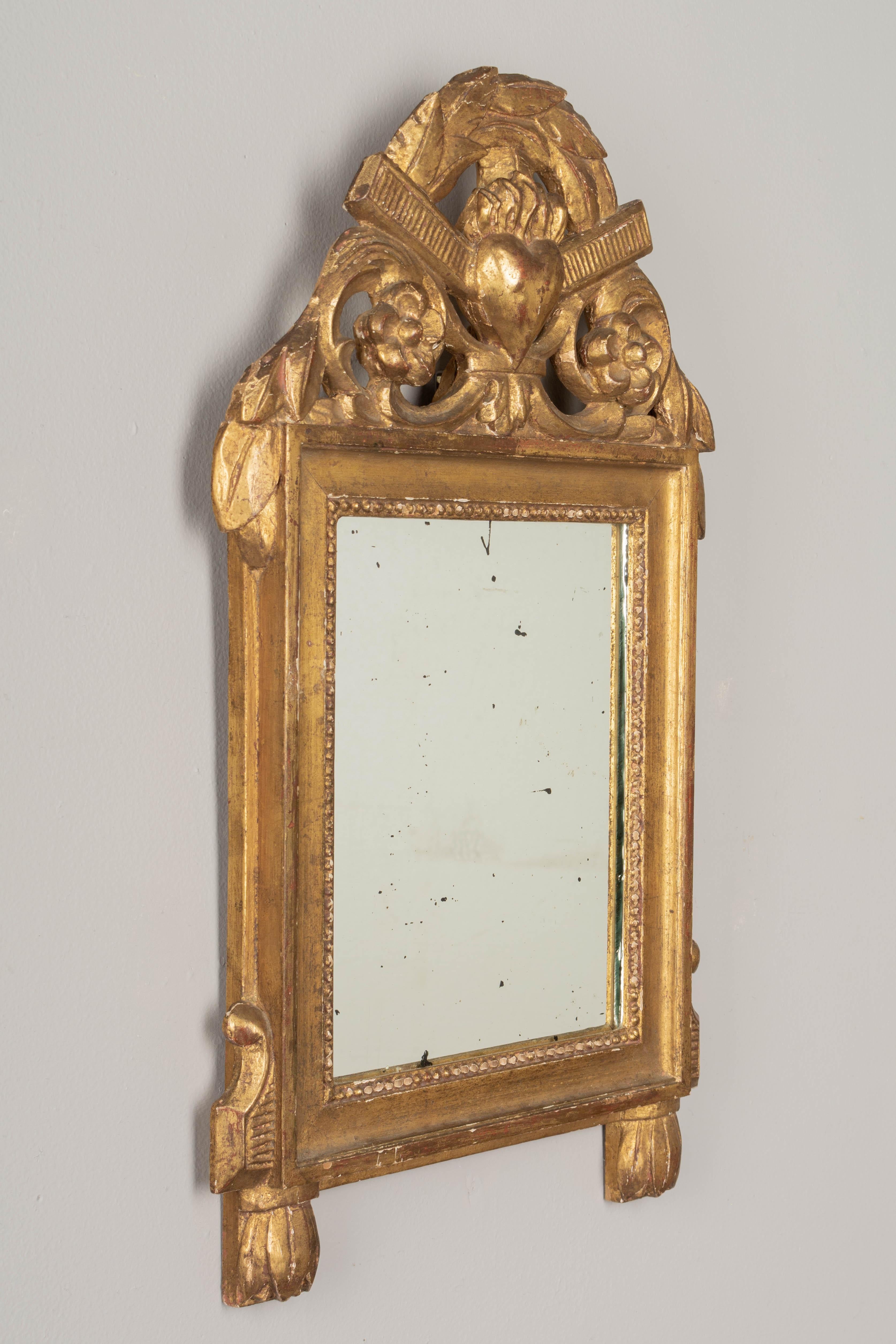 19. Jahrhundert, Französisch, Louis XVI Stil Giltwood Brautspiegel (Handgeschnitzt) im Angebot