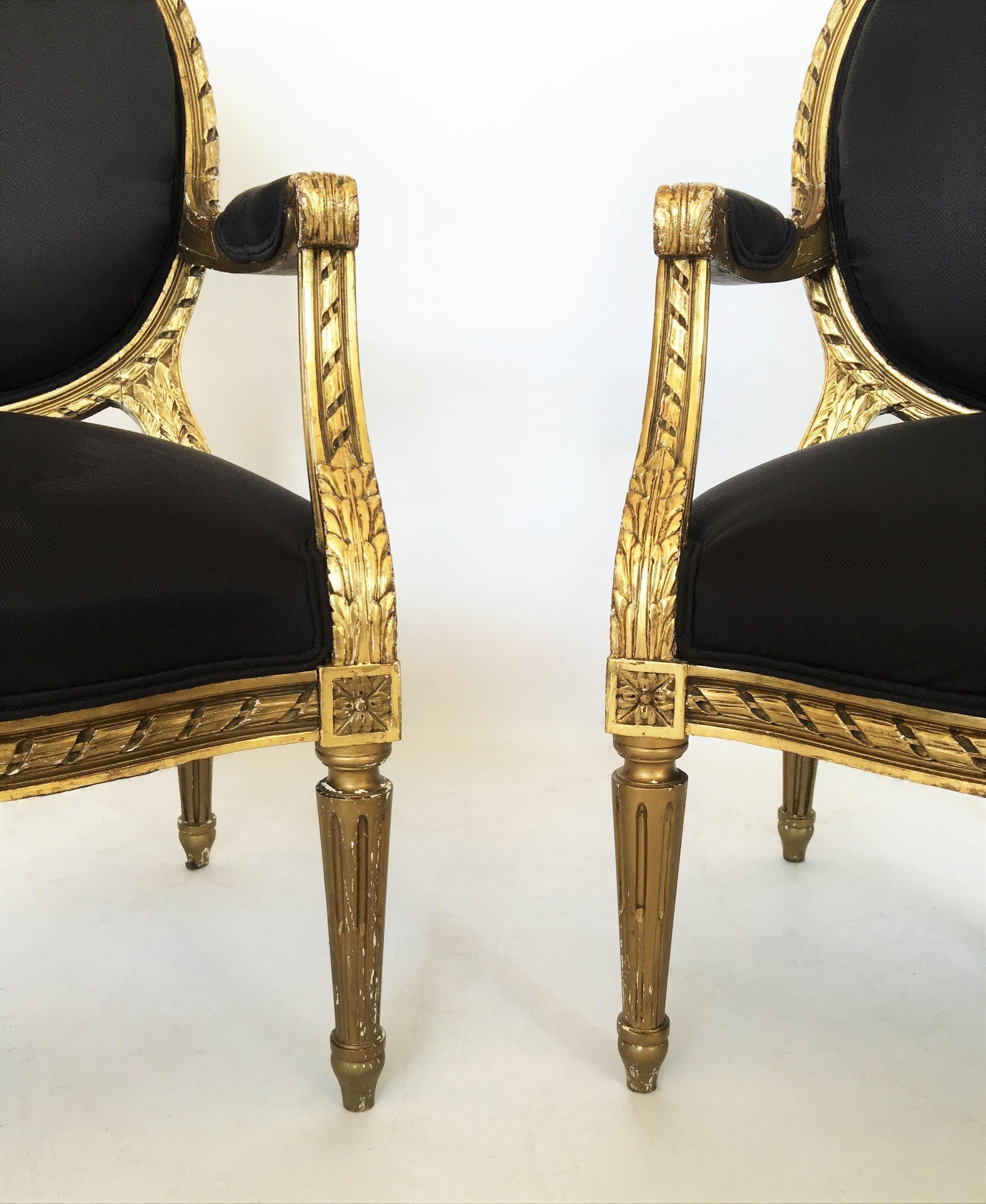 Par de Fauteuils de Madera Dorada Estilo Luis XVI Franceses del Siglo XIX en venta 4