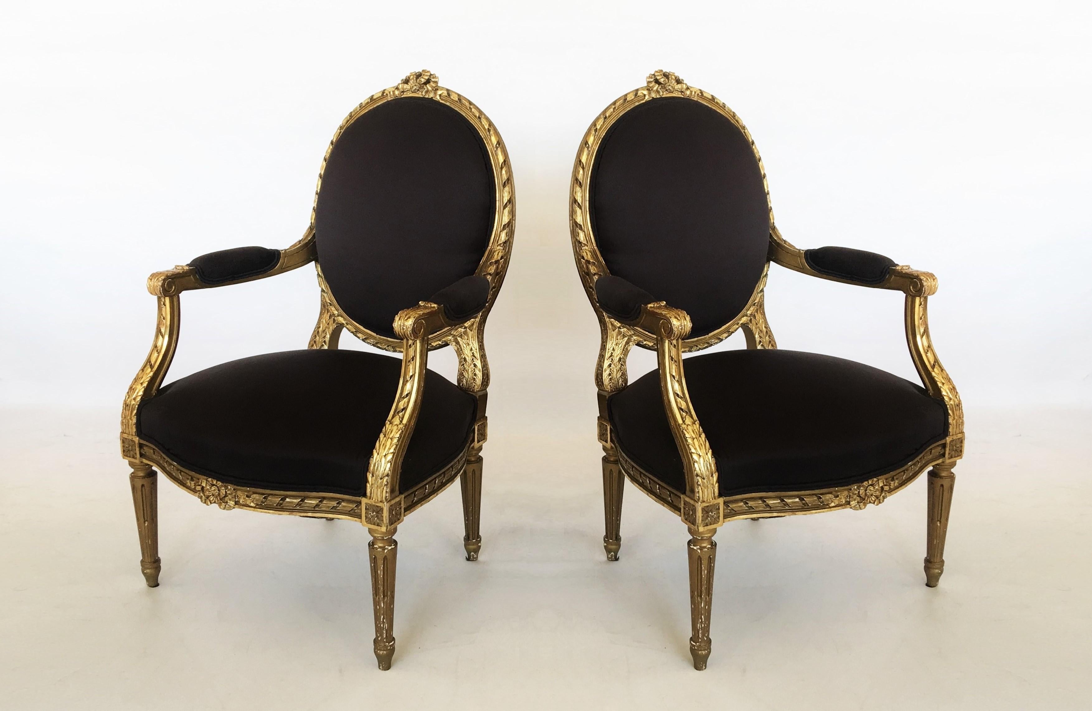 19. Jahrhundert Französisch Louis XVI Stil Giltwood Fauteuils, Paar im Angebot 3