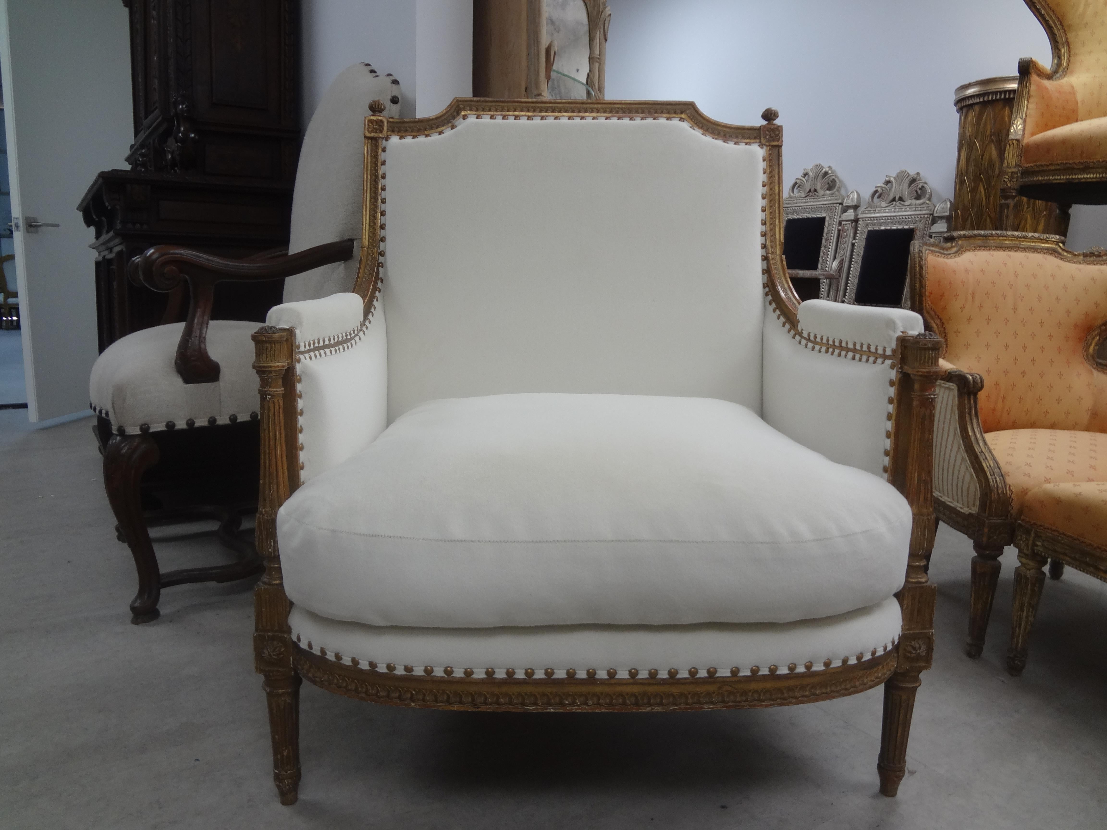 19th Century French Louis XVI Style Giltwood Marquise or Bergere For Sale 8