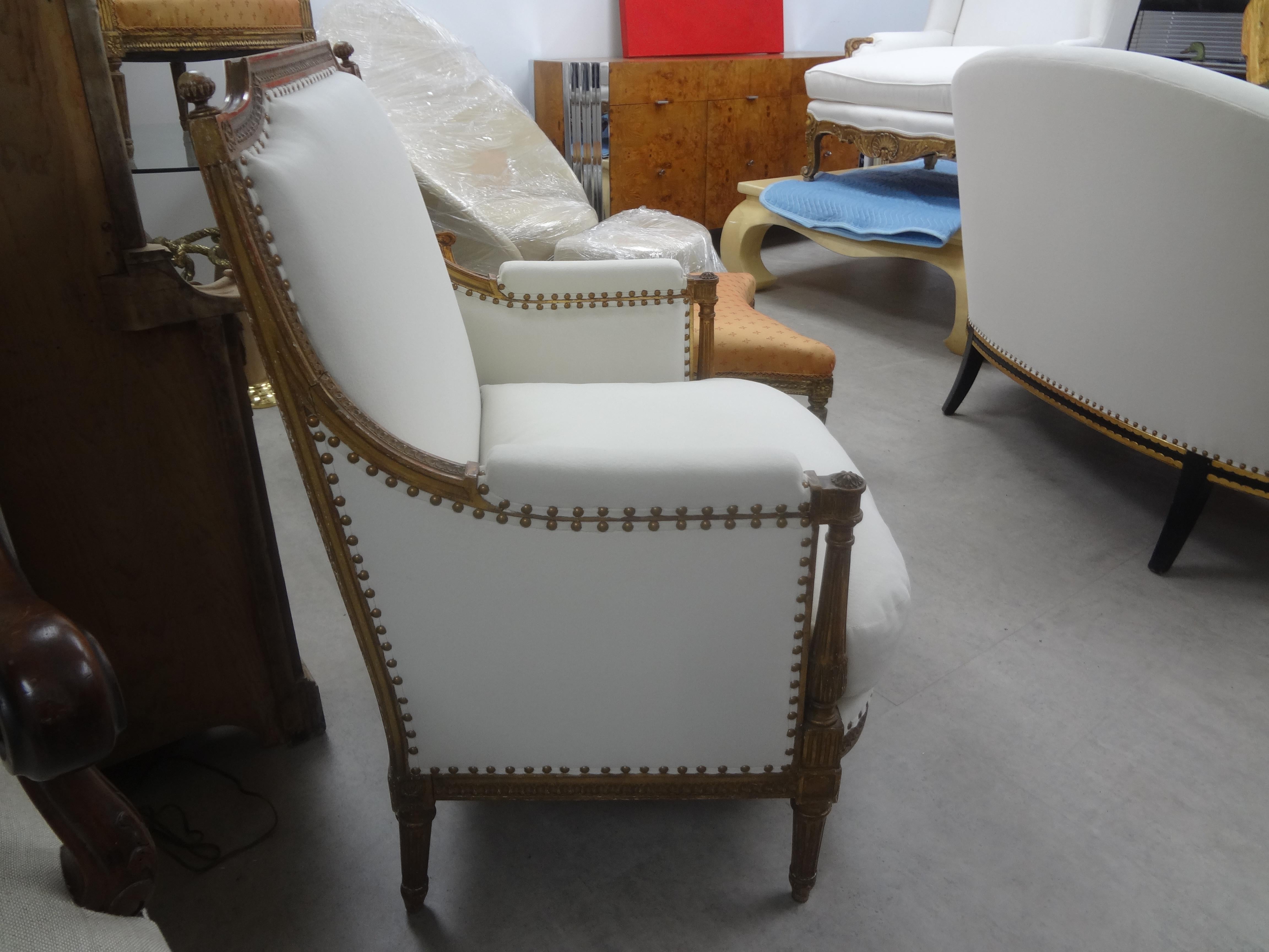 Late 19th Century 19th Century French Louis XVI Style Giltwood Marquise or Bergere For Sale
