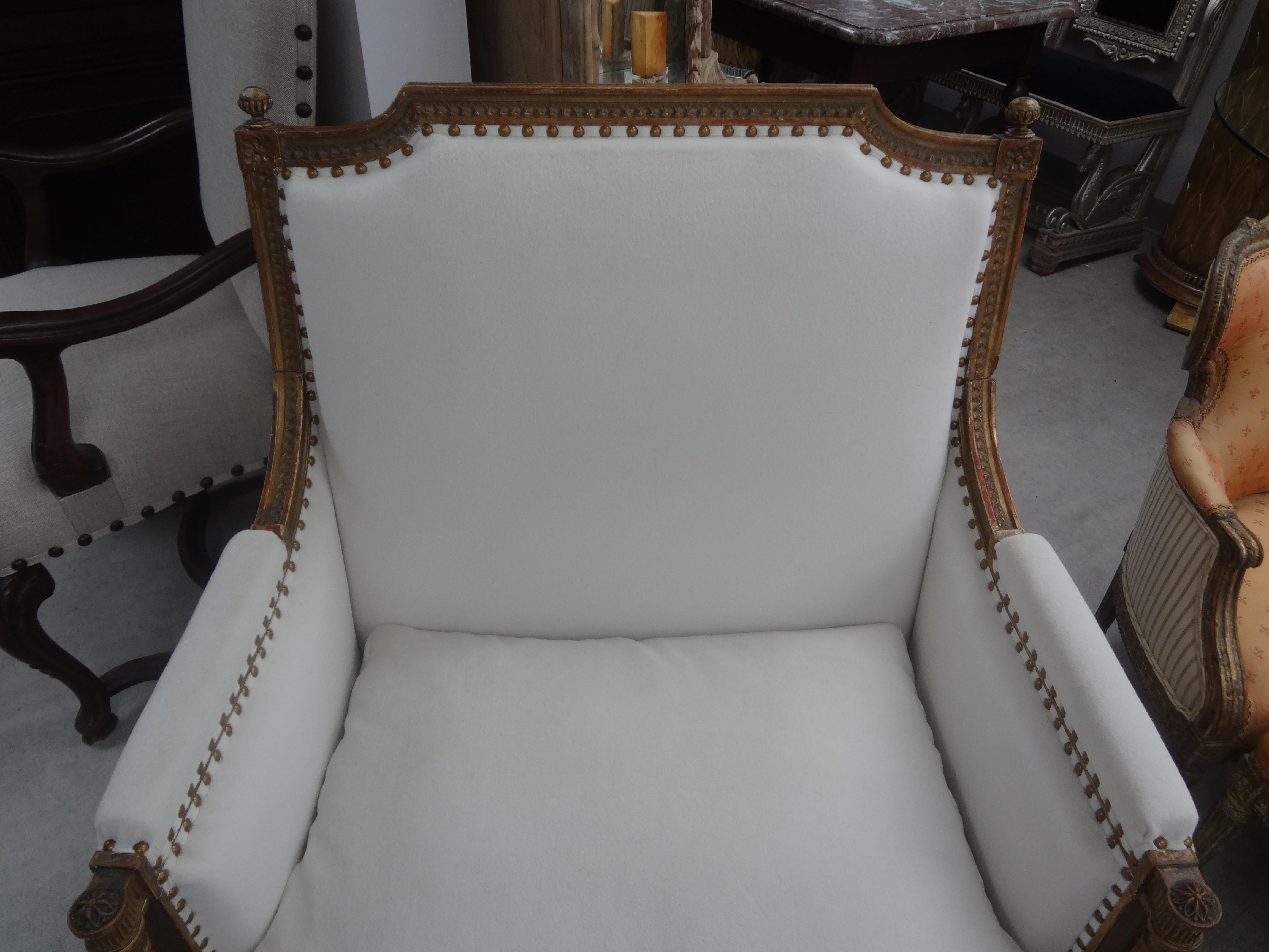 19th Century French Louis XVI Style Giltwood Marquise or Bergere For Sale 5