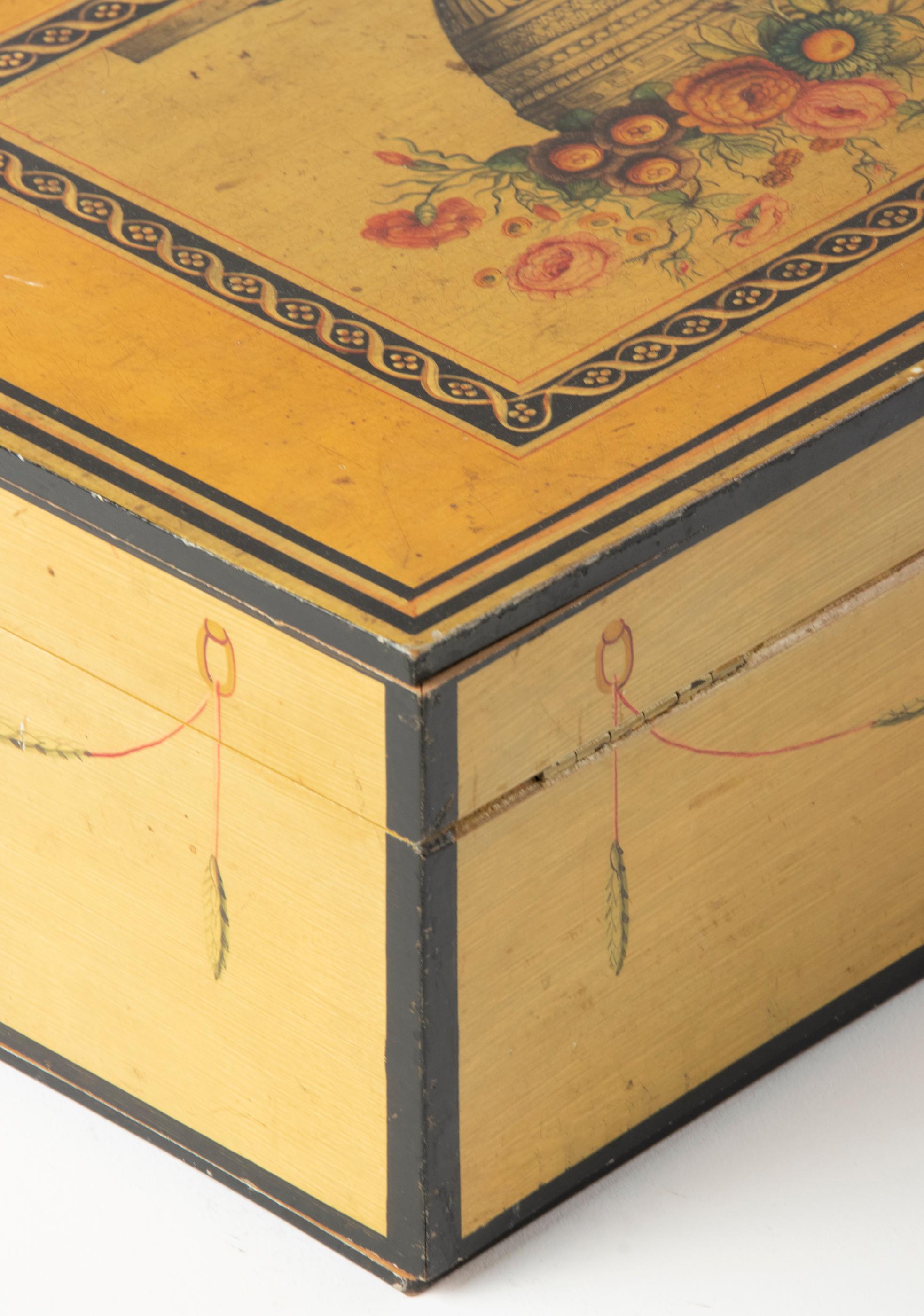 19th Century French Louis XVI Style Hand Painted Wooden Box 12