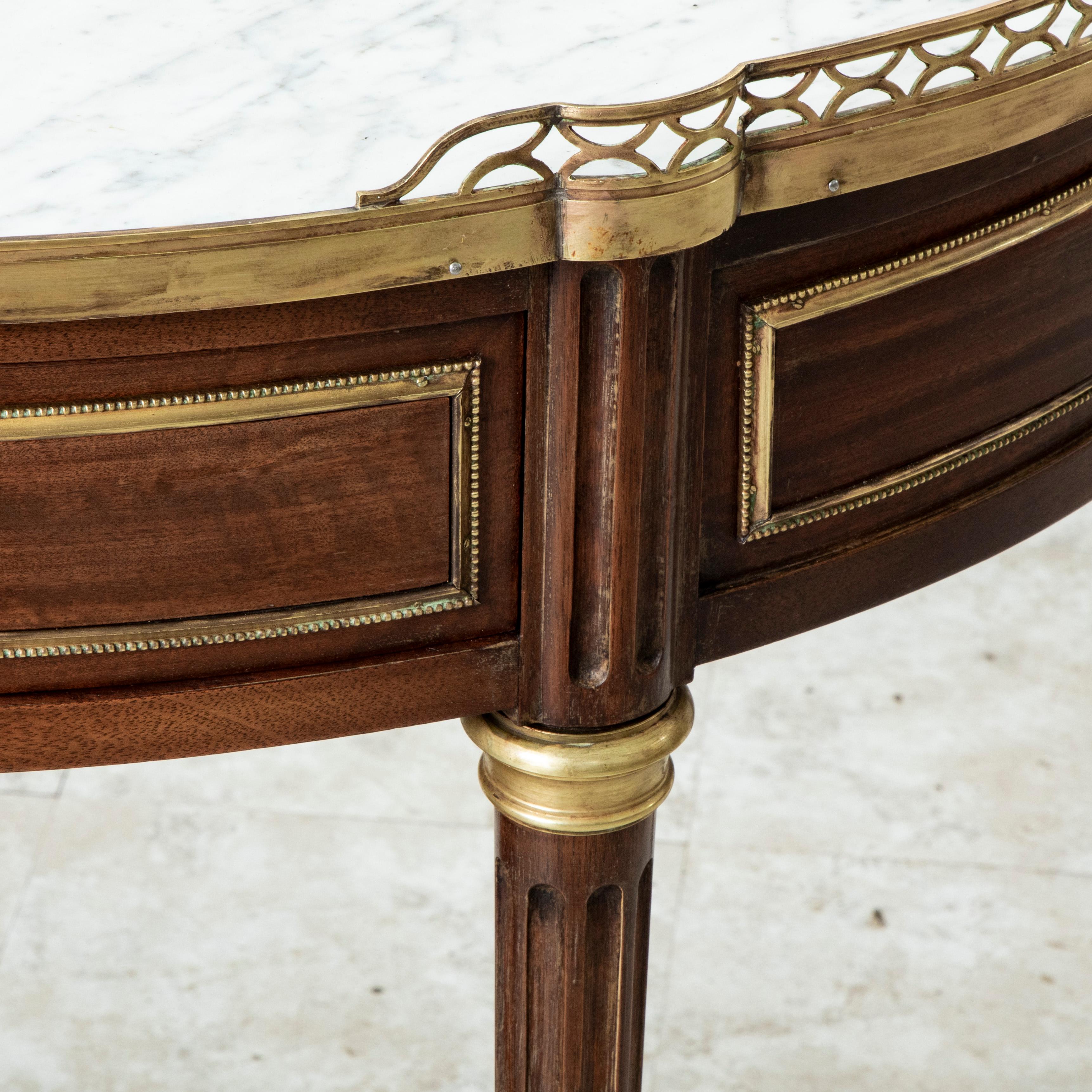 Console Demi-Lune en acajou de style Louis XVI du 19ème siècle, plateau en marbre 2