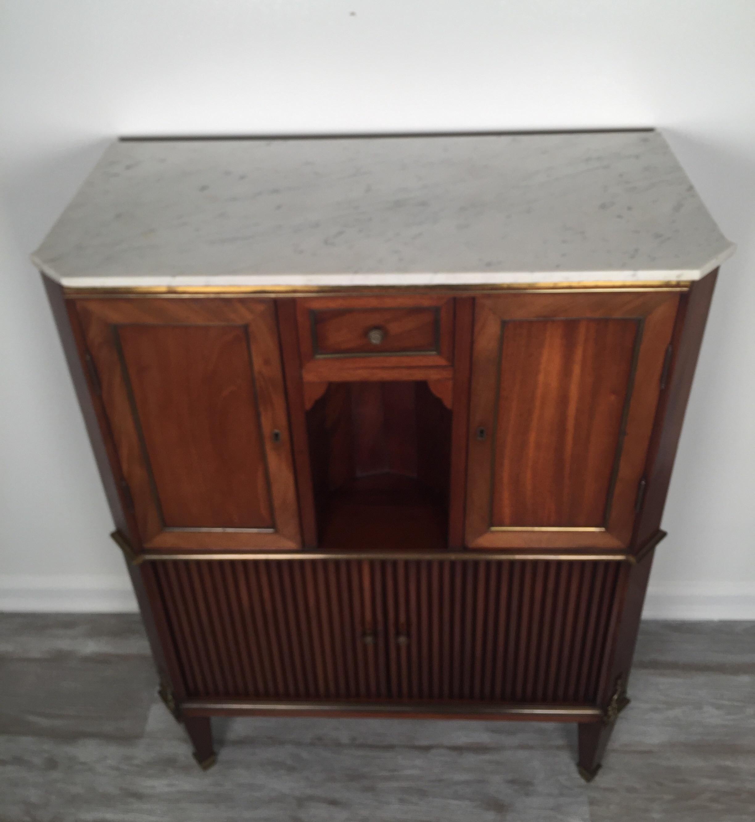 19th Century French Louis XVI Style Marble Tall Chest In Good Condition In Lambertville, NJ