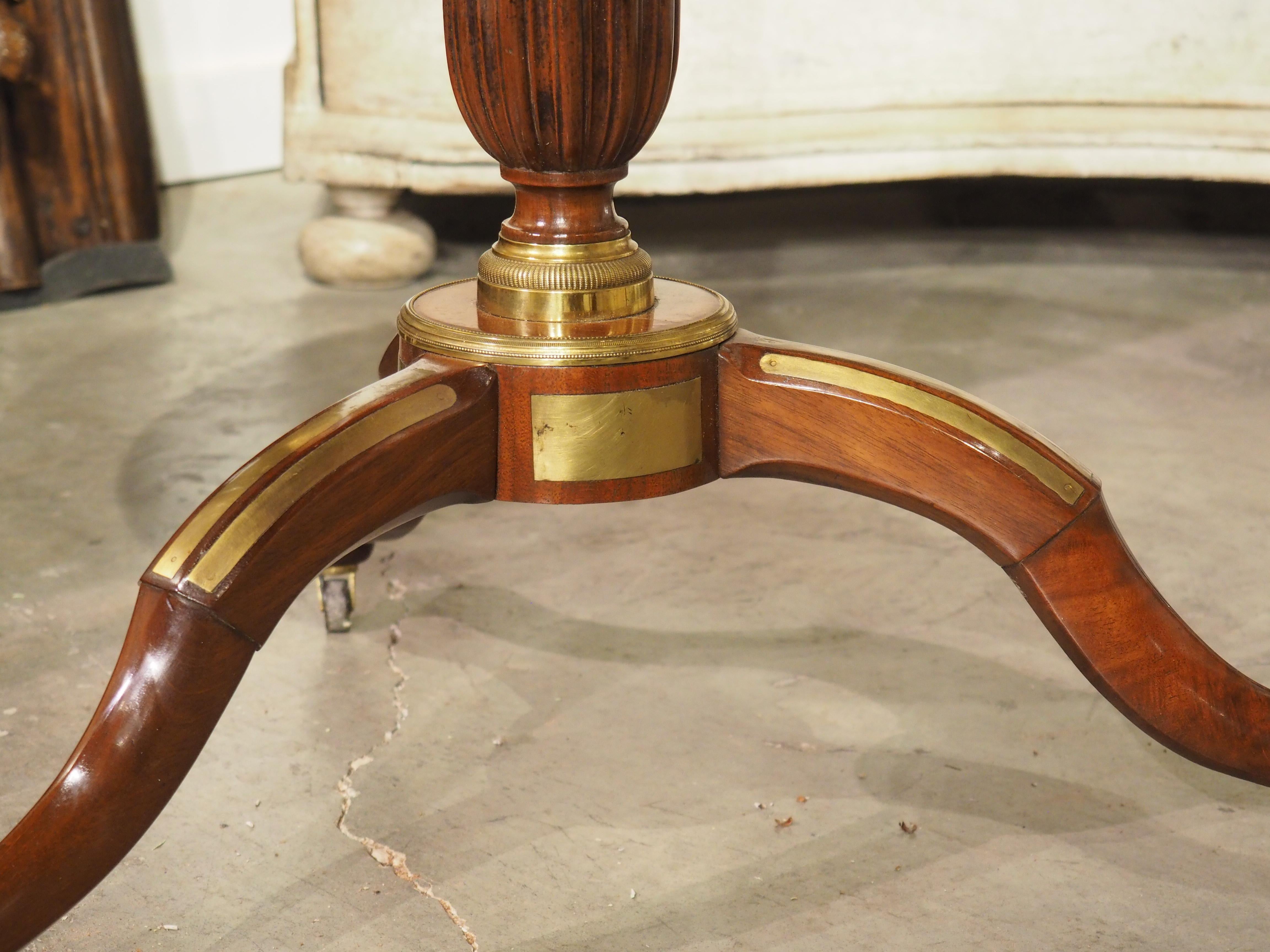 Table à Gueridon du 19ème siècle de style Louis XVI en marbre Circa 1880 en vente 1
