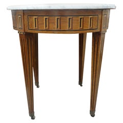 Mesa francesa de marquetería estilo Luis XVI del siglo XIX