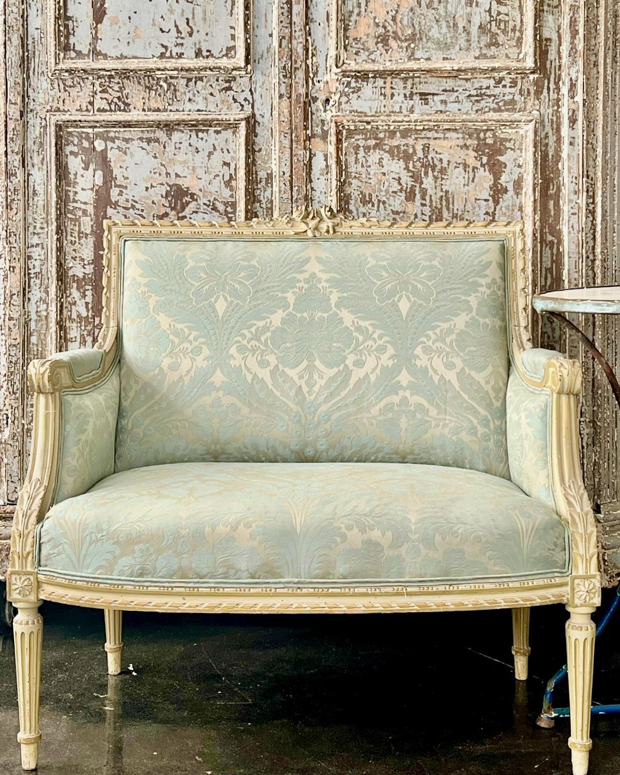 19th Century French Louis XVI Style Oversized Bergere Marquise Armchair In Good Condition For Sale In Charleston, SC