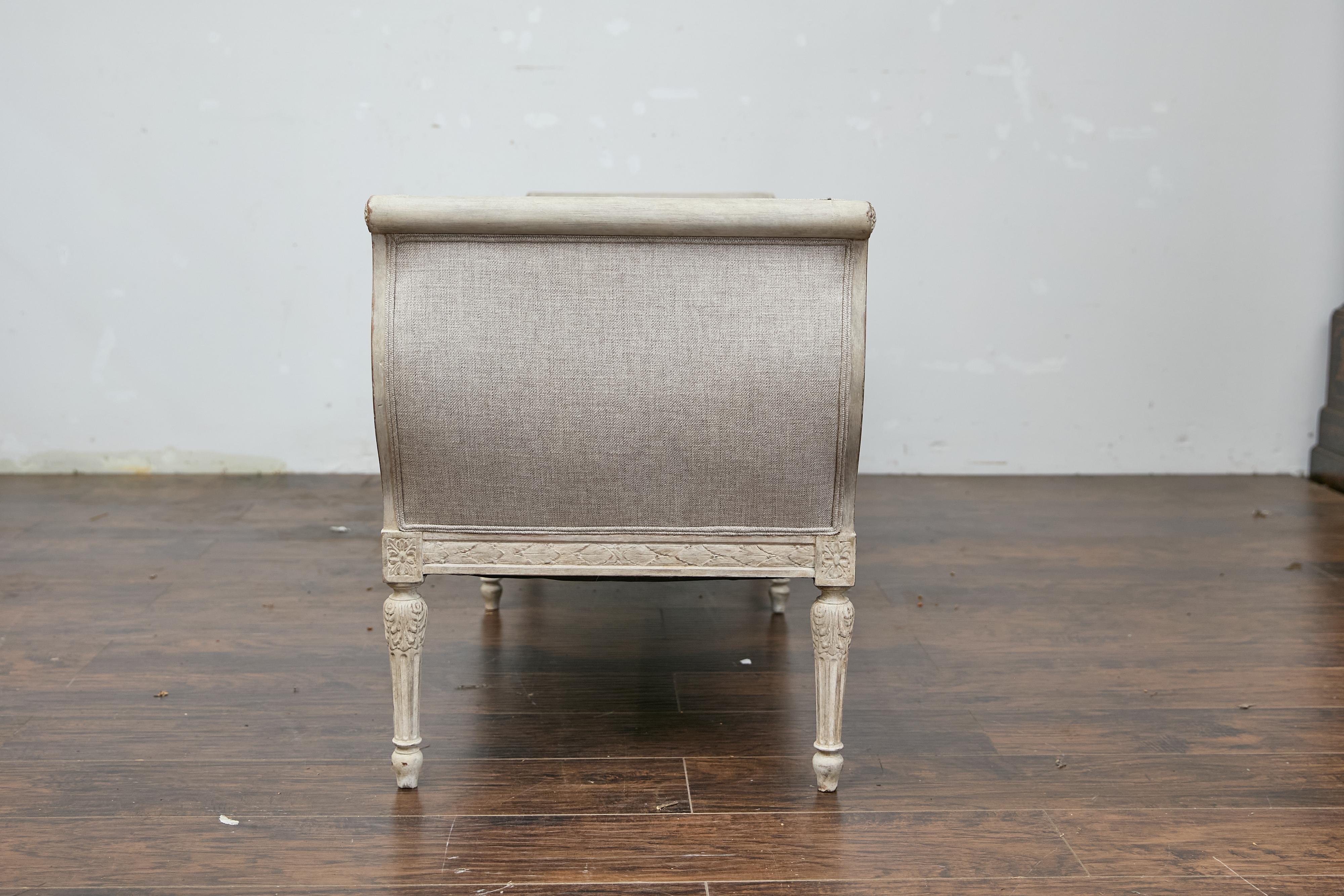 19th Century French Louis XVI Style Painted Daybed with Foliage Carving For Sale 5