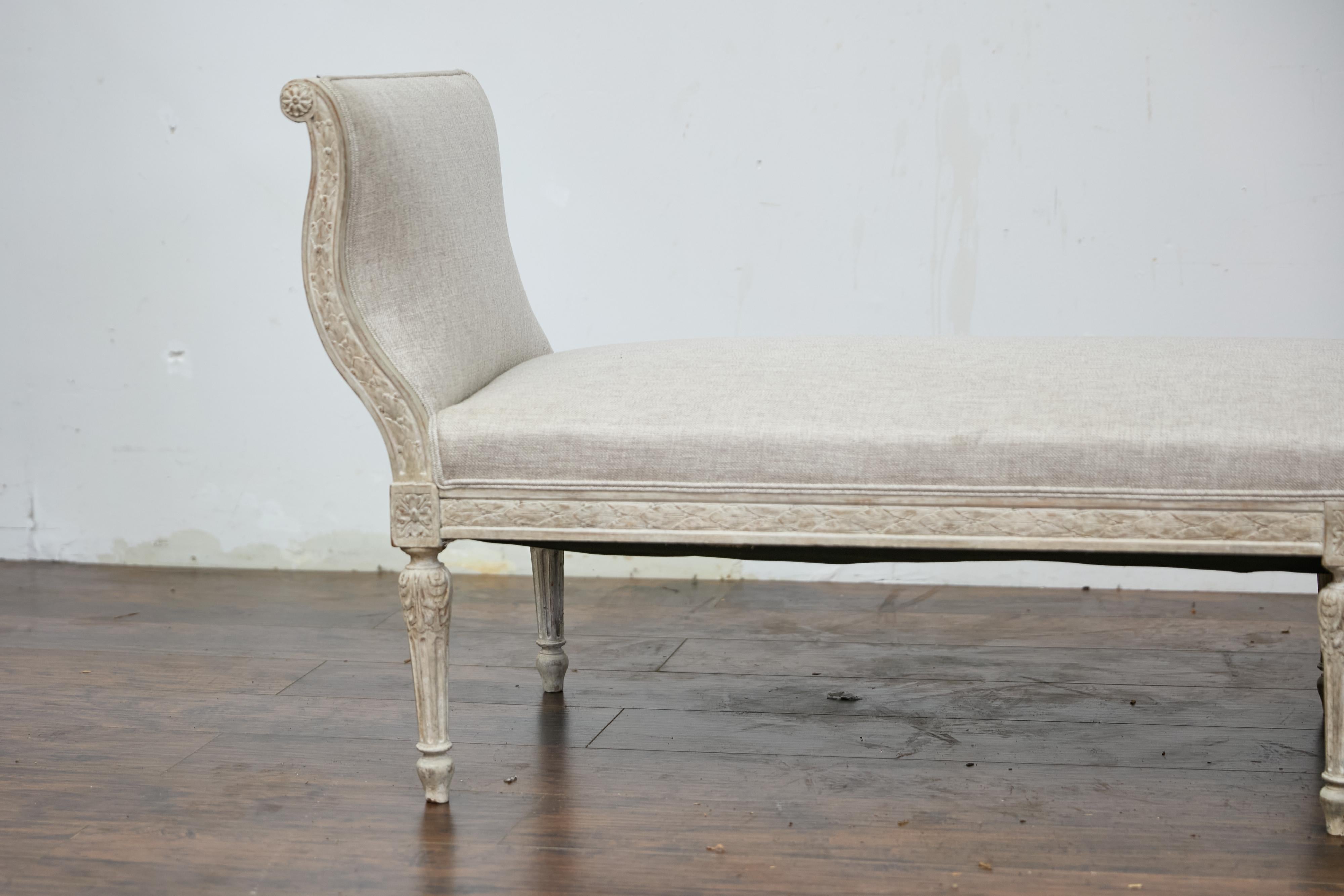 19th Century French Louis XVI Style Painted Daybed with Foliage Carving For Sale 6