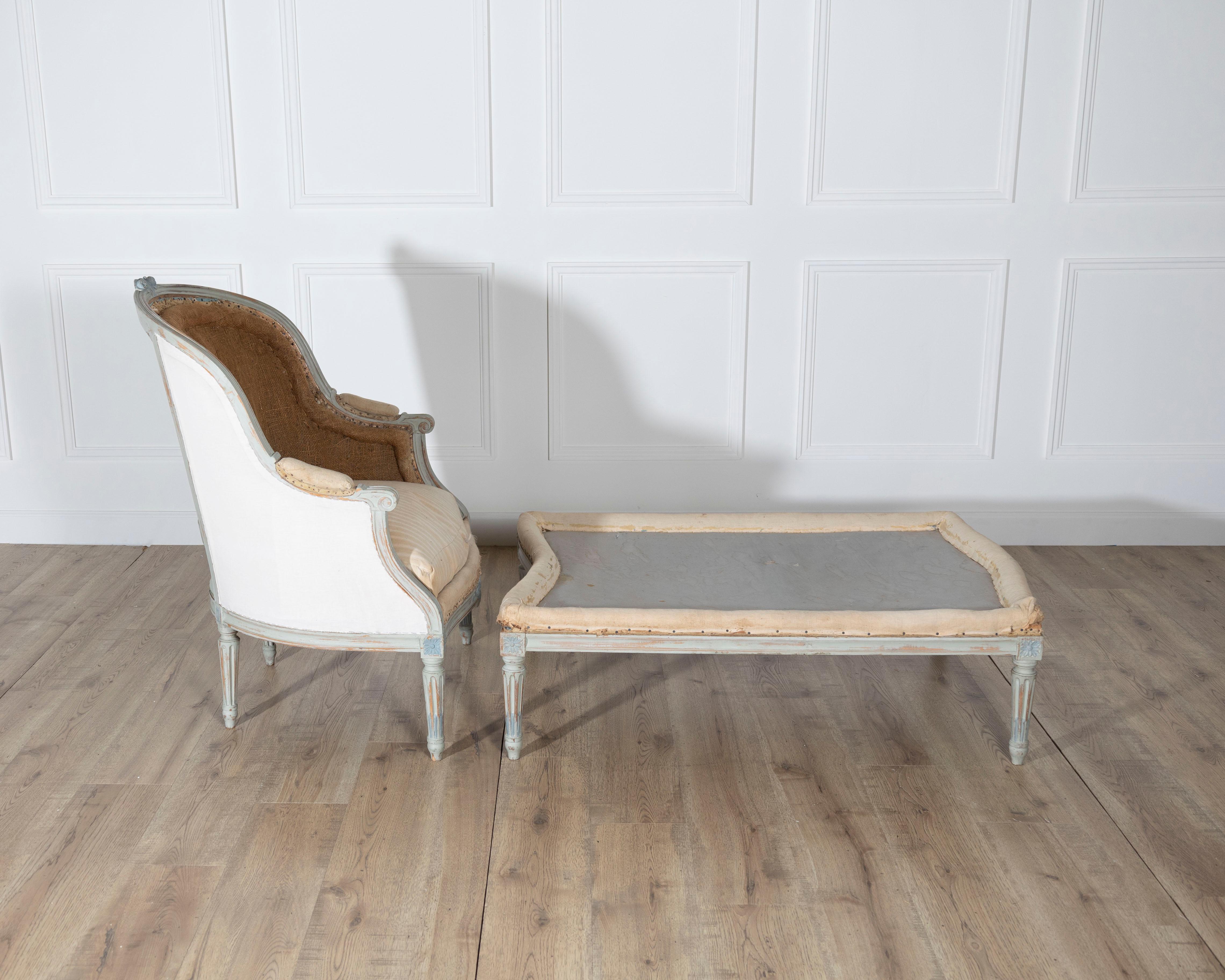 Swedish 19th Century French Louis XVI Style Painted Lie de Repos For Sale
