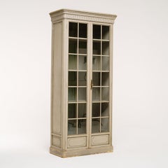 Zweitüriges französisches Bücherregal aus Kiefernholz im Louis-XVI.-Stil des 19. Jahrhunderts, Paned-Glas