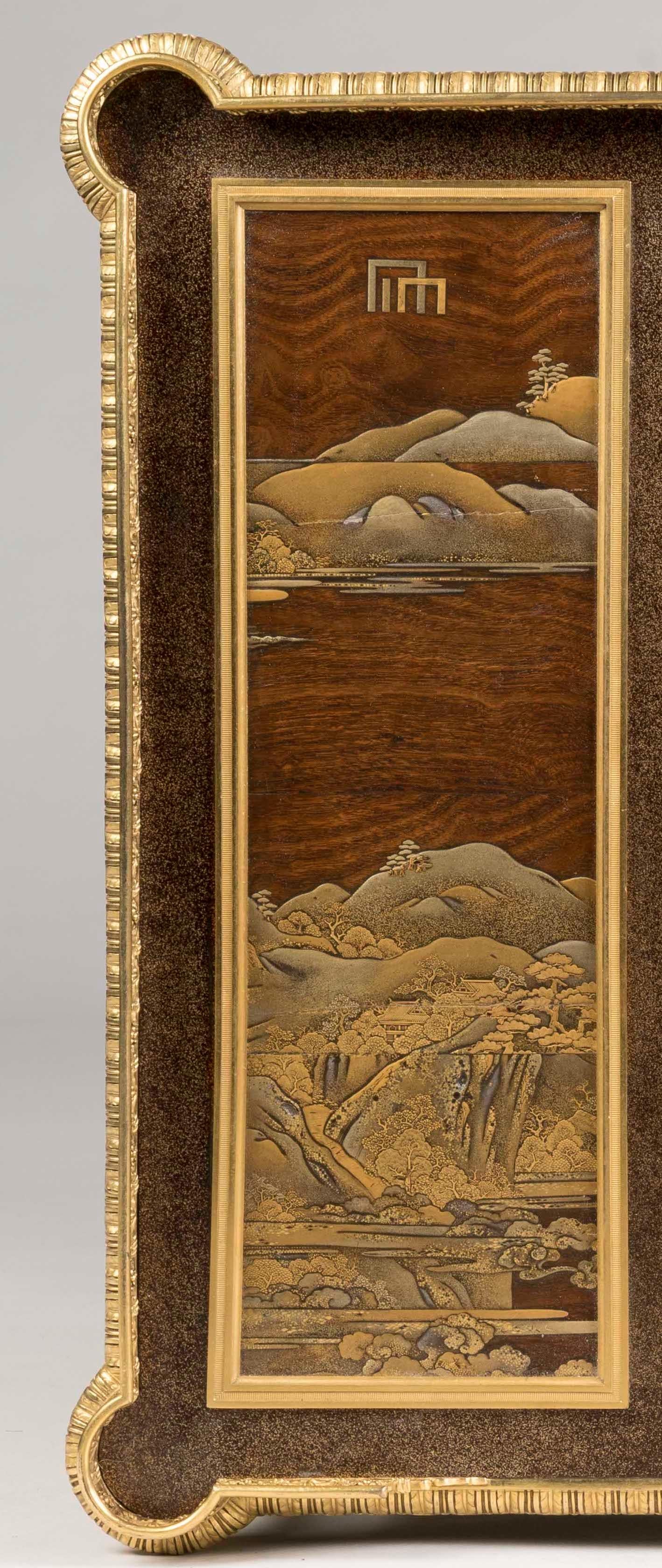 Table française du 19ème siècle de style Louis XVI par Henry Dasson avec panneaux en laque en vente 3