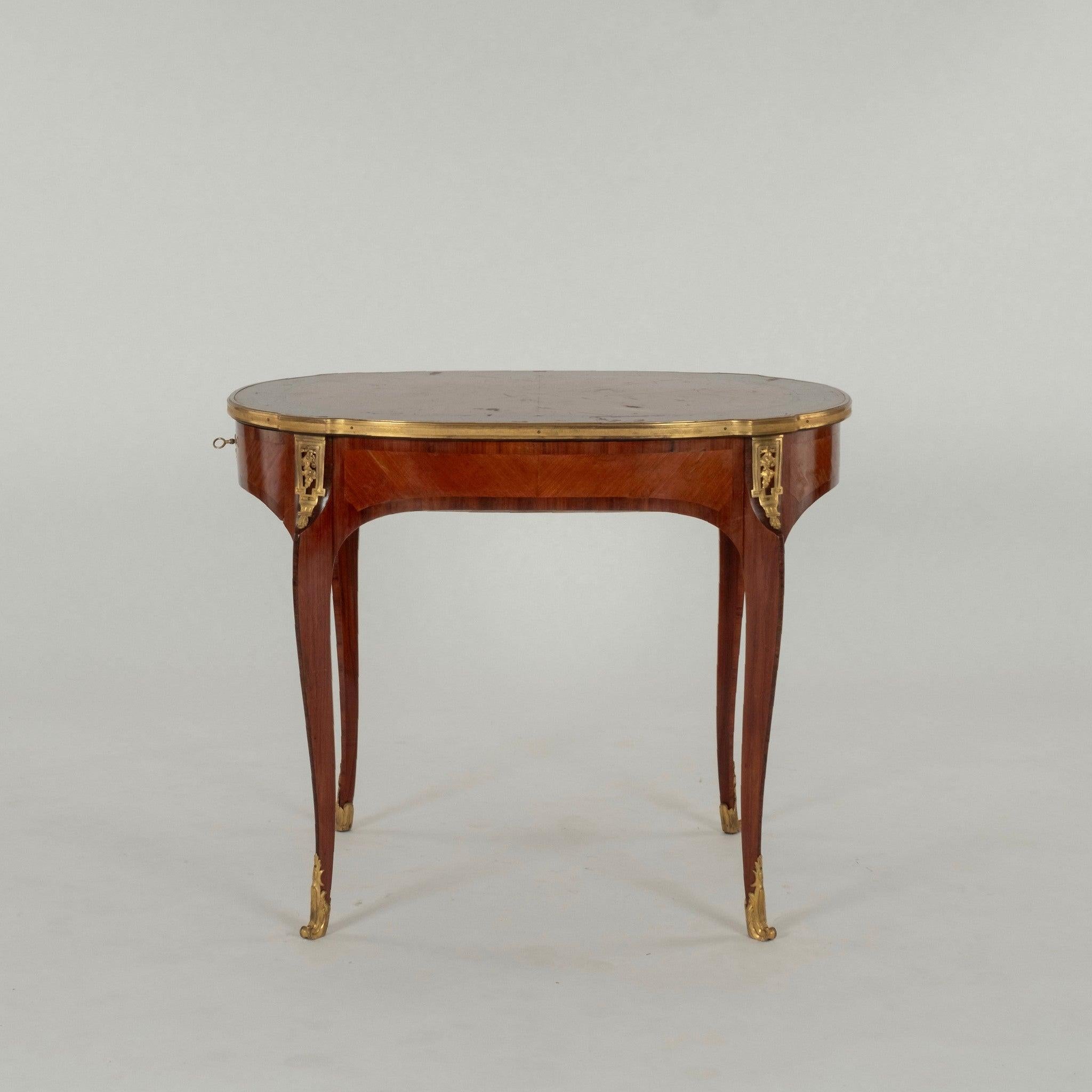 Mesa francesa del siglo XIX estilo Luis XVI Marquetería en venta