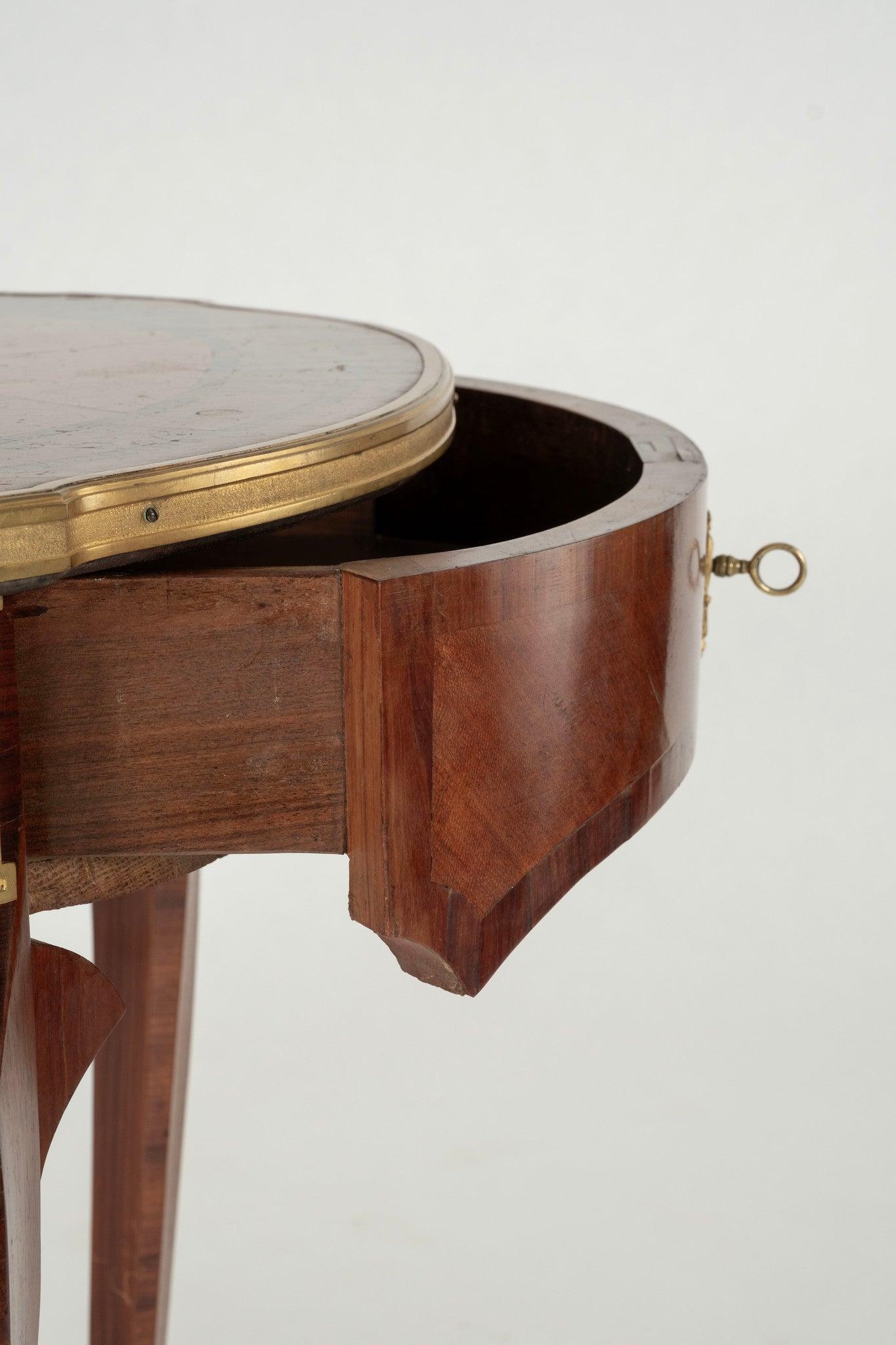 Mesa francesa del siglo XIX estilo Luis XVI en venta 1