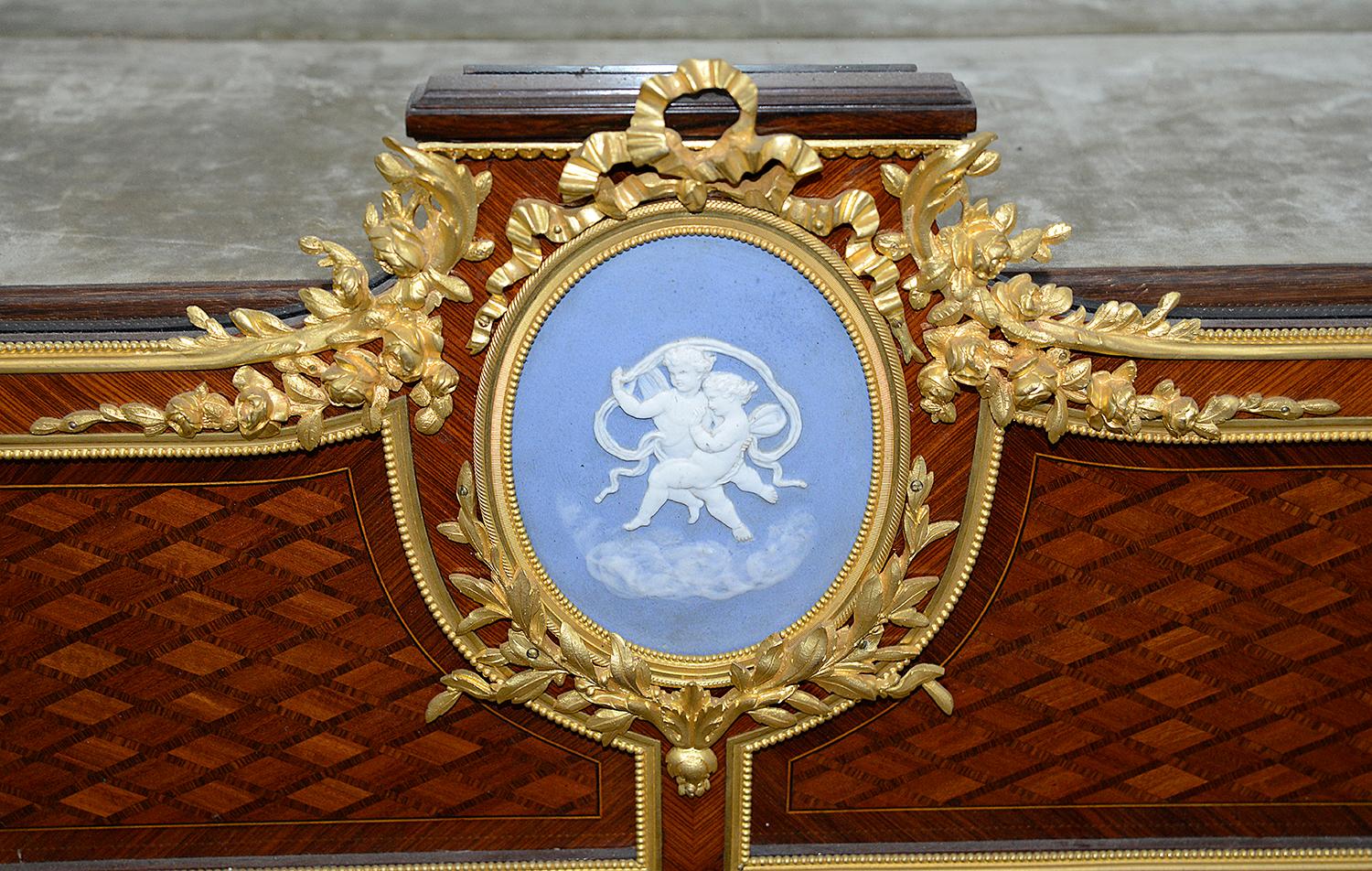 19th Century French Louis XVI style Vitrine, after Linke For Sale 2
