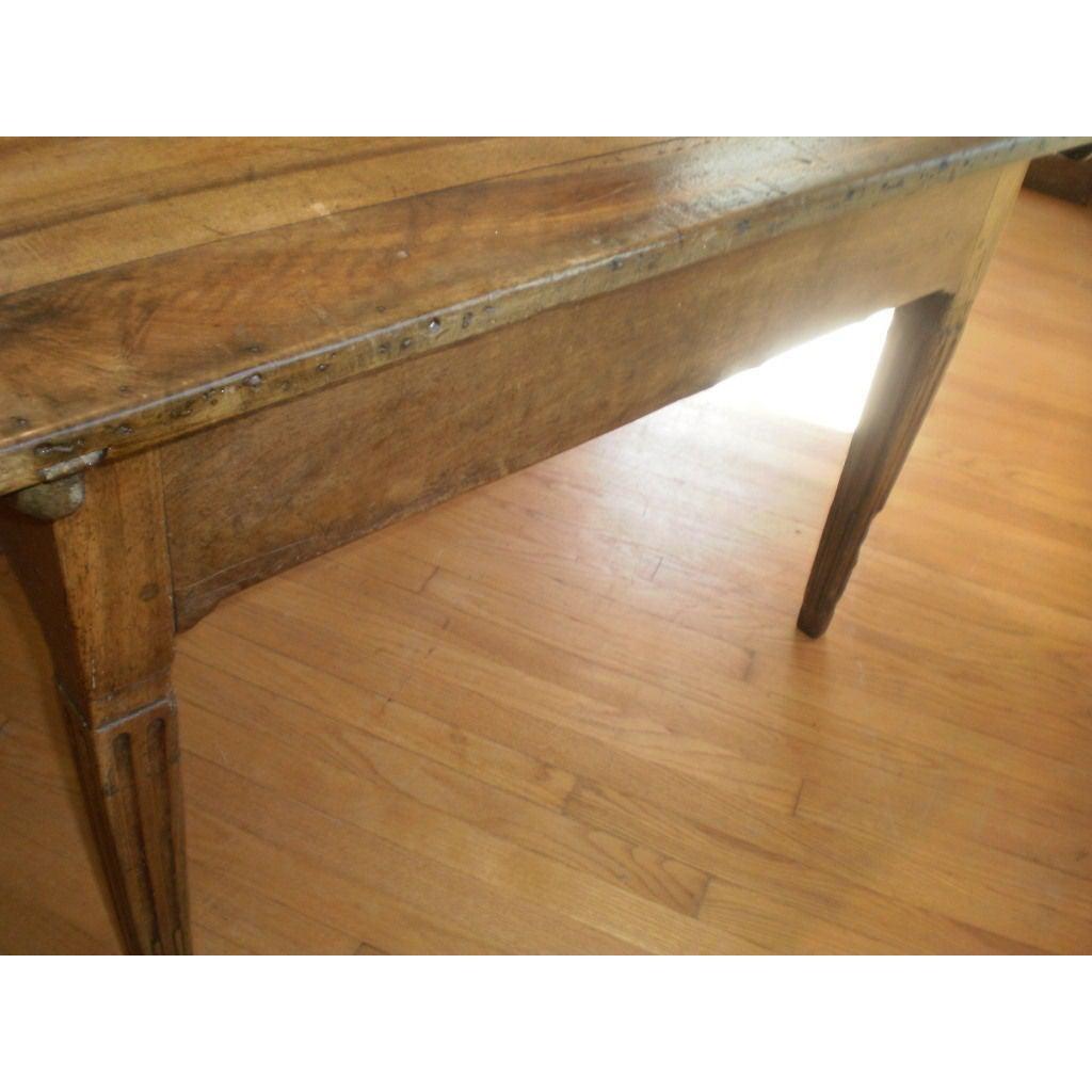 19th Century French Louis XVI Style Rustic Walnut Table For Sale 2