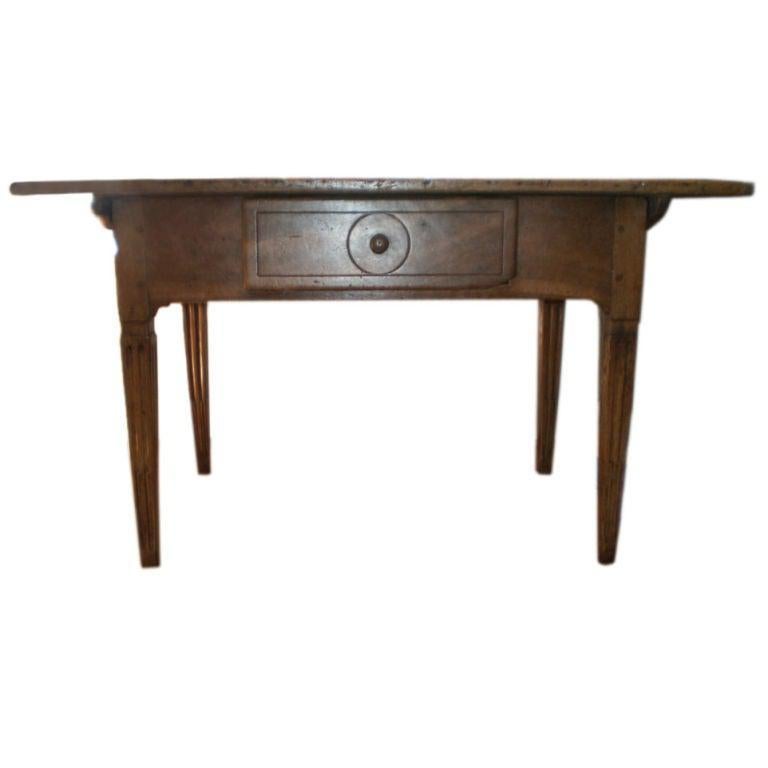 19th Century French Louis XVI Style Rustic Walnut Table For Sale 5