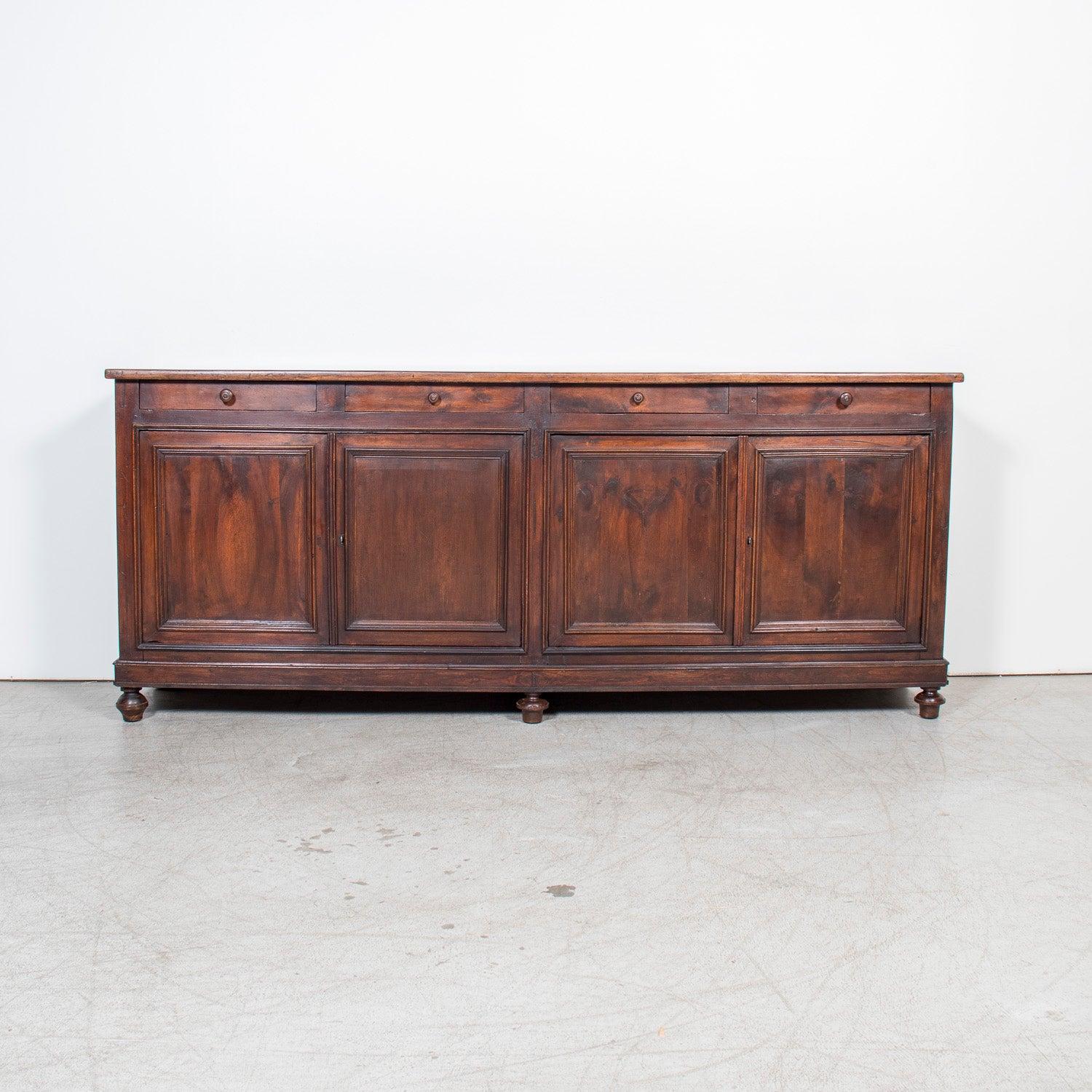Buffet Enfilade en noyer de Normandie du 19ème siècle de style Louis XVI Bon état - En vente à Birmingham, AL
