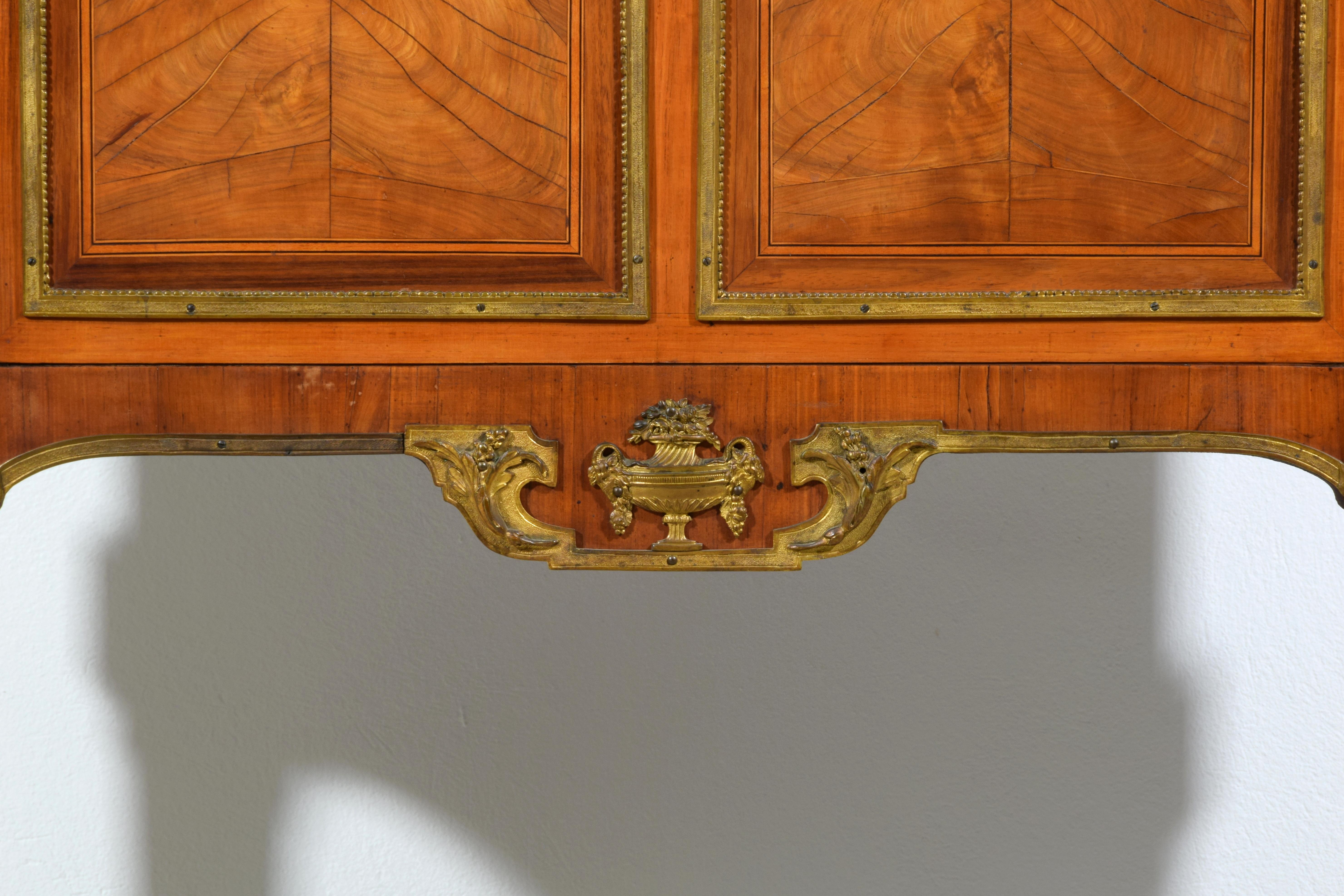 Französisches Sekretär-Sideboard aus Holz im Louis-XVI.-Stil des 19. Jahrhunderts  im Angebot 10
