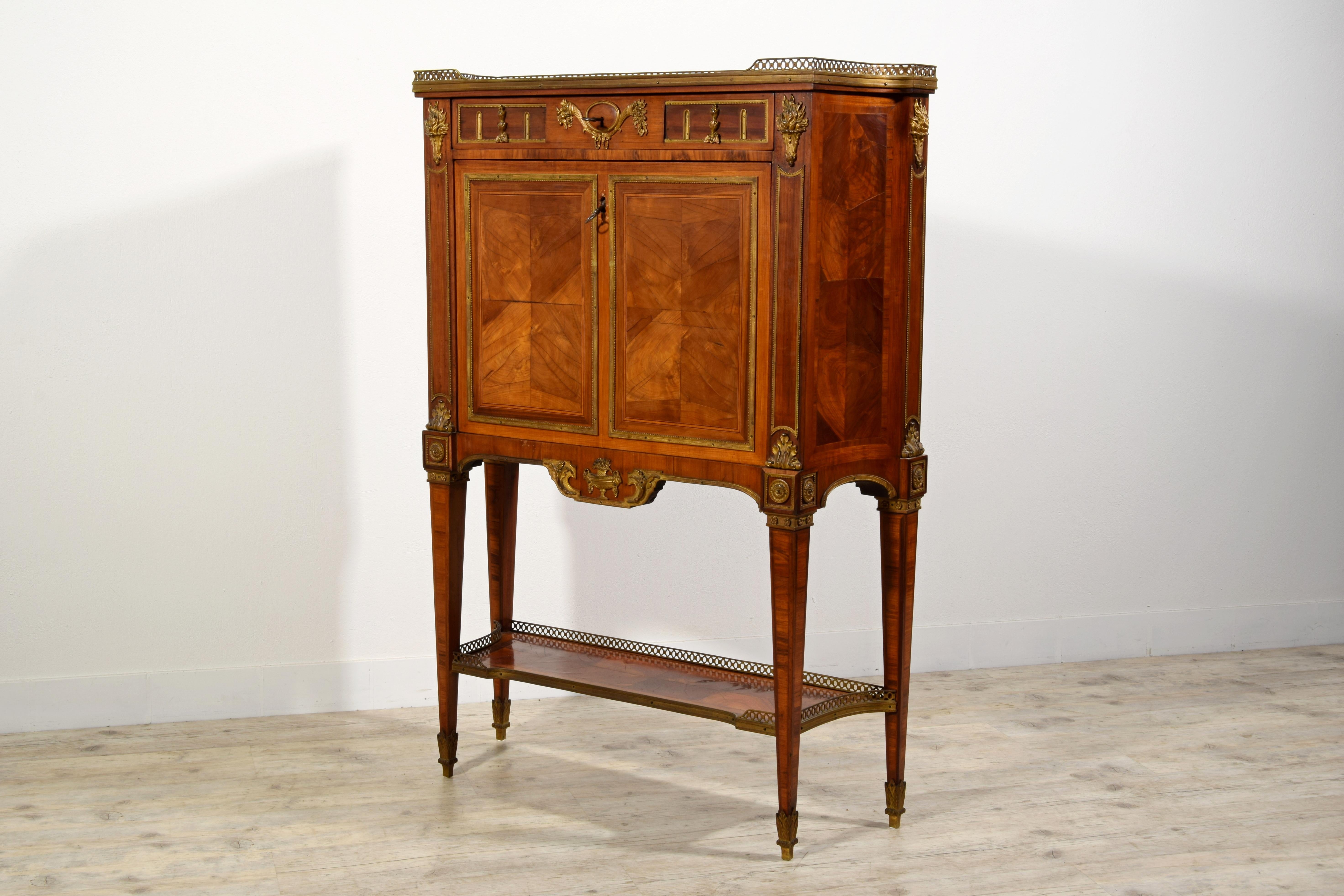19th Century, French Louis XVI Style Wood Secretaire Sideboard  For Sale 5