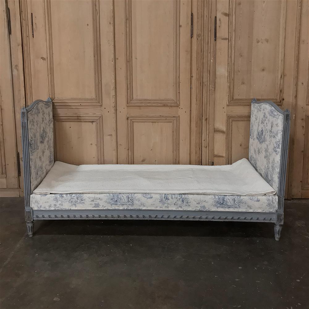 19th Century French Louis XVI Upholstered Day Bed 6