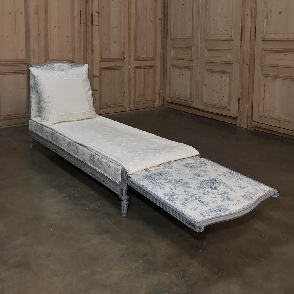 19th Century French Louis XVI Upholstered Day Bed 2