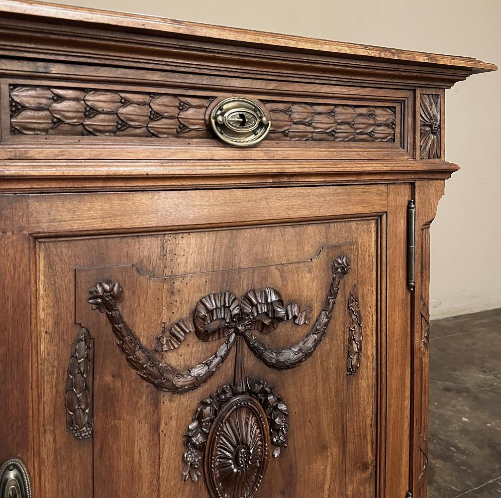 19th Century French Louis XVI Walnut Buffet ~ Sideboard For Sale 5