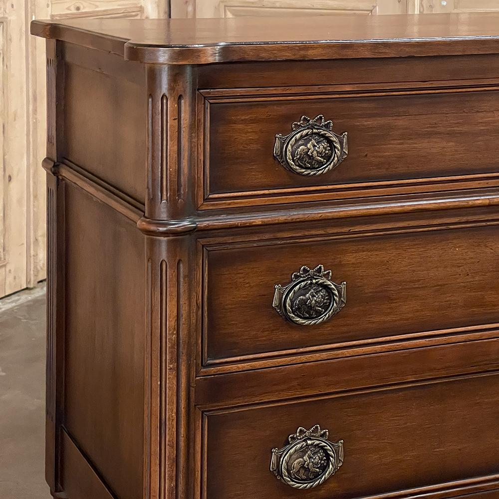 19th Century French Louis XVI Walnut Commode, Chest of Drawers For Sale 5