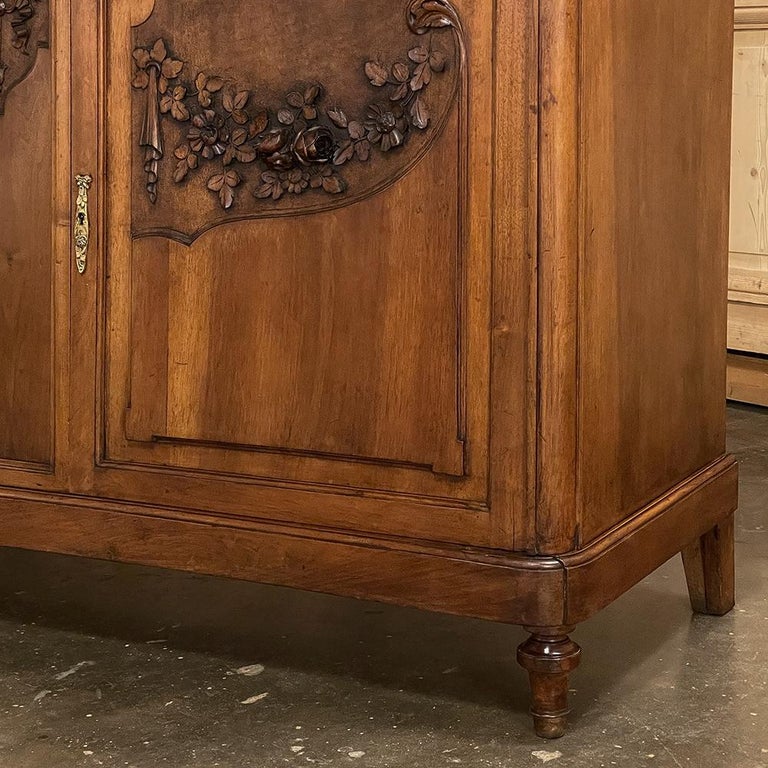 19th Century French Louis XVI Walnut Marble Top Buffet For Sale 12