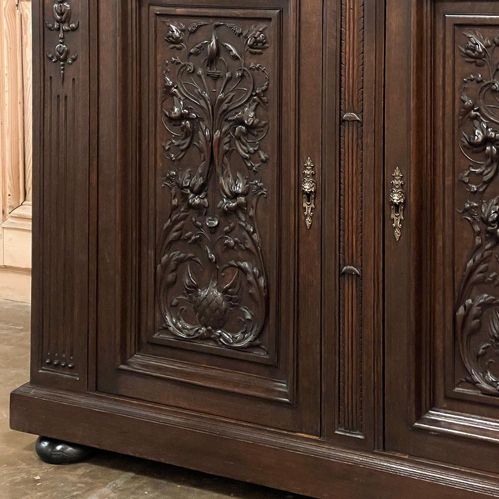 Buffet francese Luigi XVI del XIX secolo con piano in marmo e noce in vendita 12