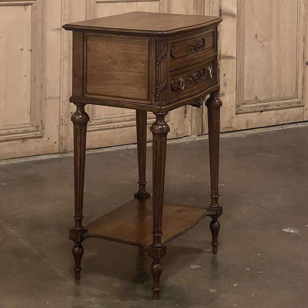 19th Century French Louis XVI Walnut Nightstand ~ Jewelry Box For Sale 3