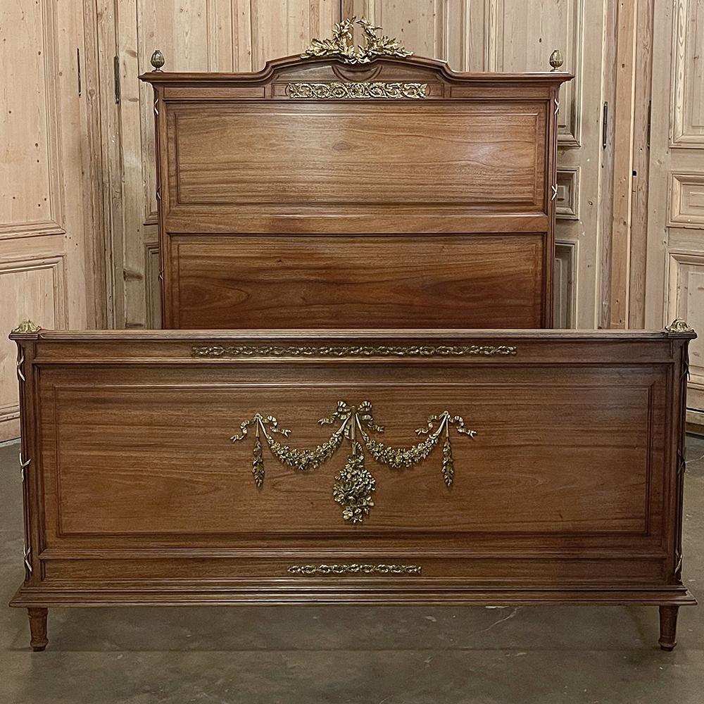 19th Century French Louis XVI Walnut Queen Bed For Sale at 1stDibs