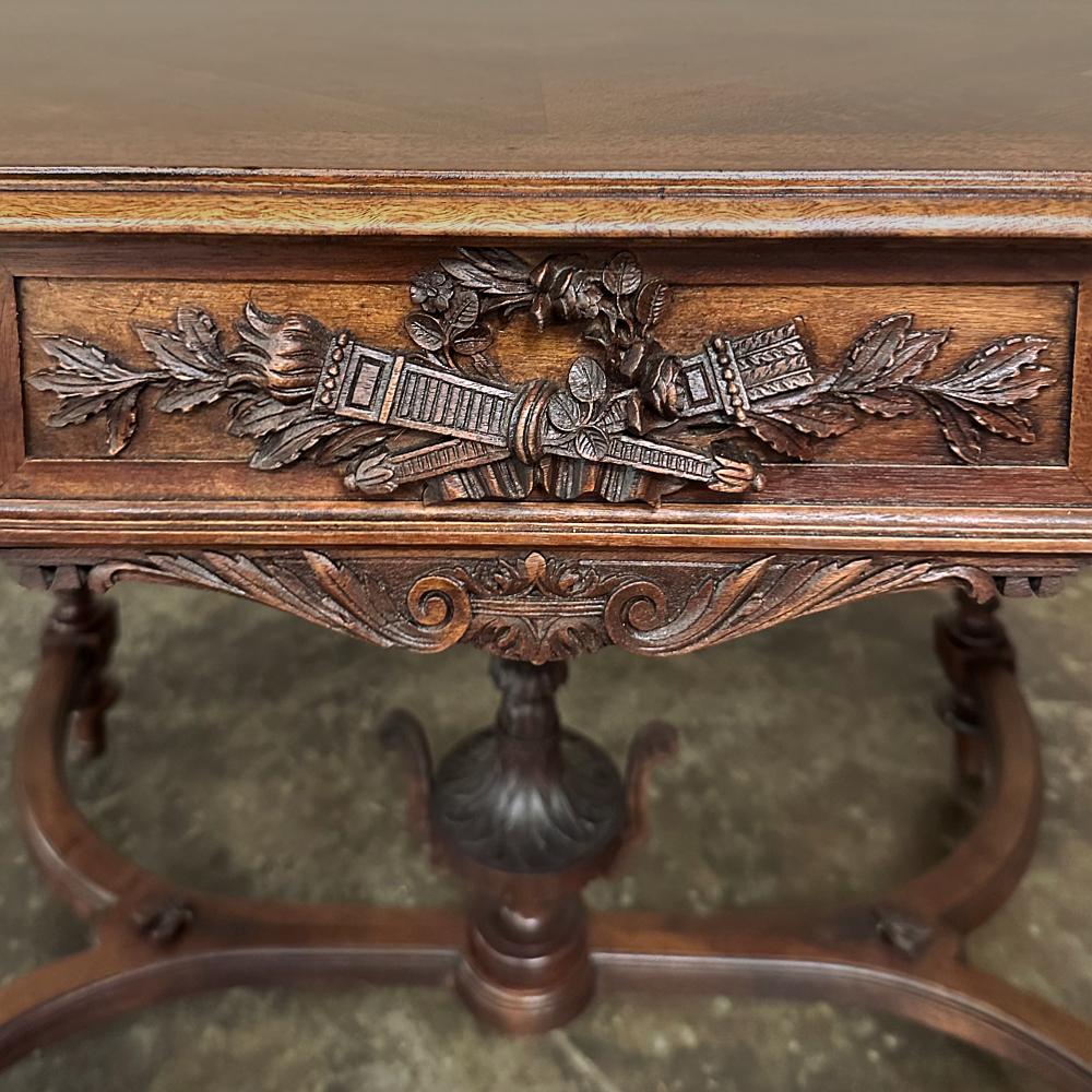 Table à écrire française Louis XVI du 19ème siècle en vente 10