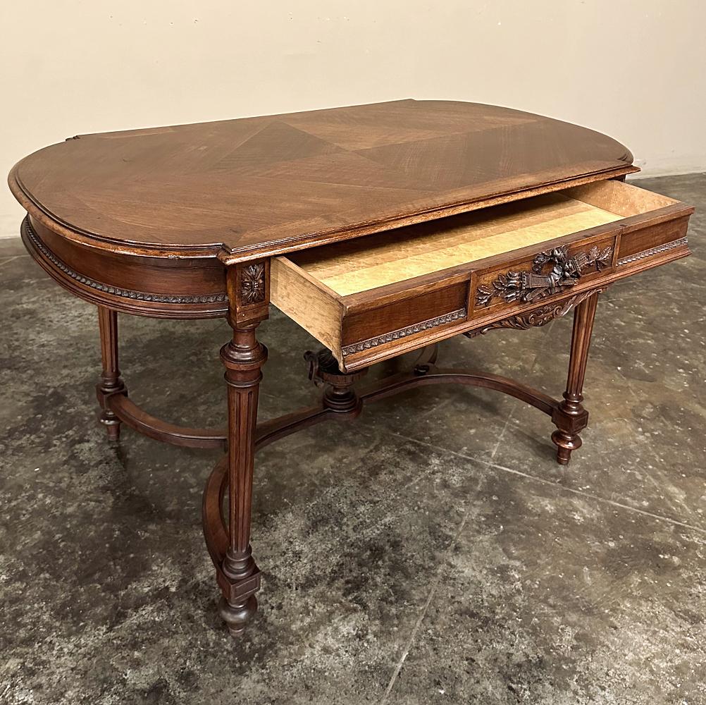 Table à écrire française Louis XVI du 19ème siècle en vente 2