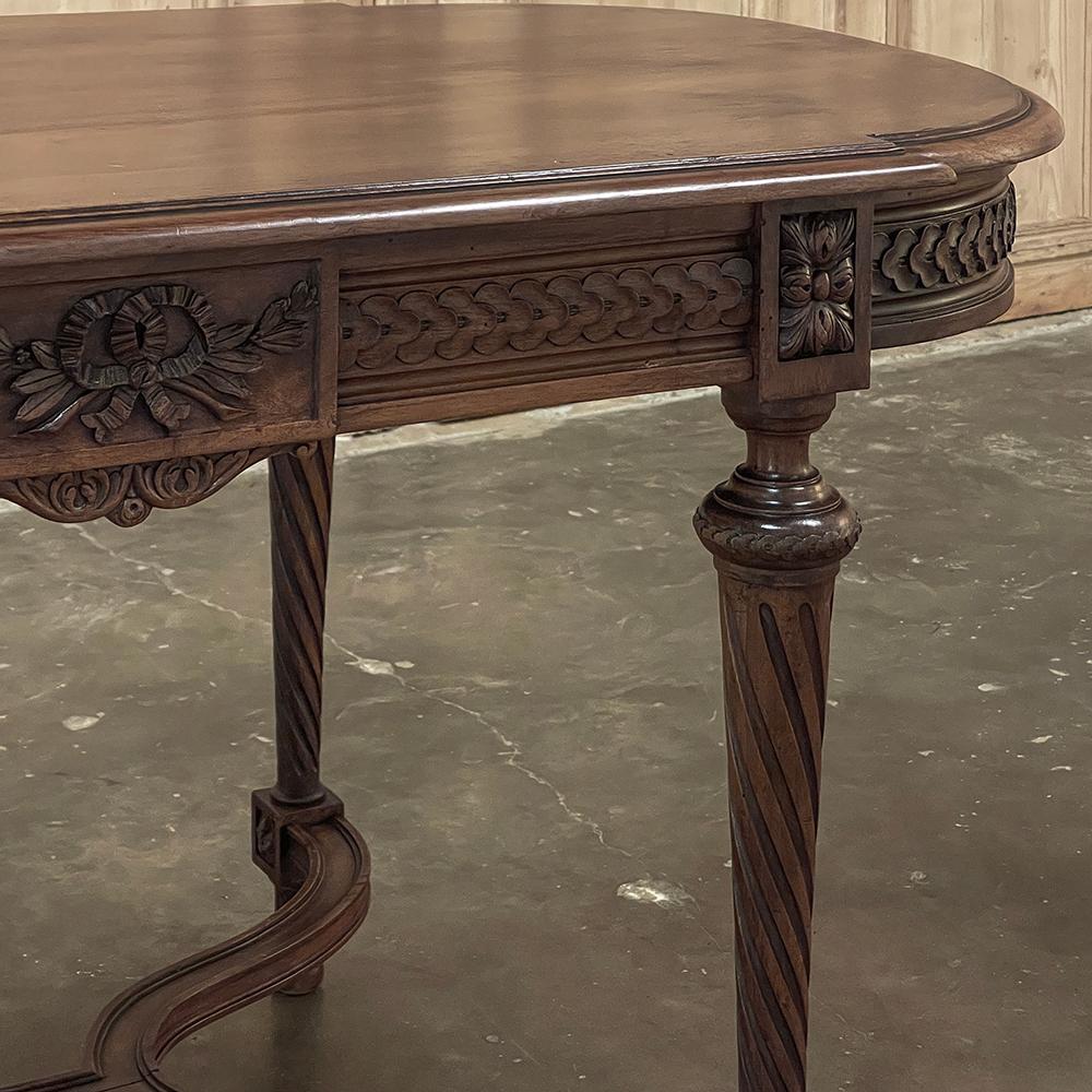 19th Century French Louis XVI Walnut Writing Table For Sale 8