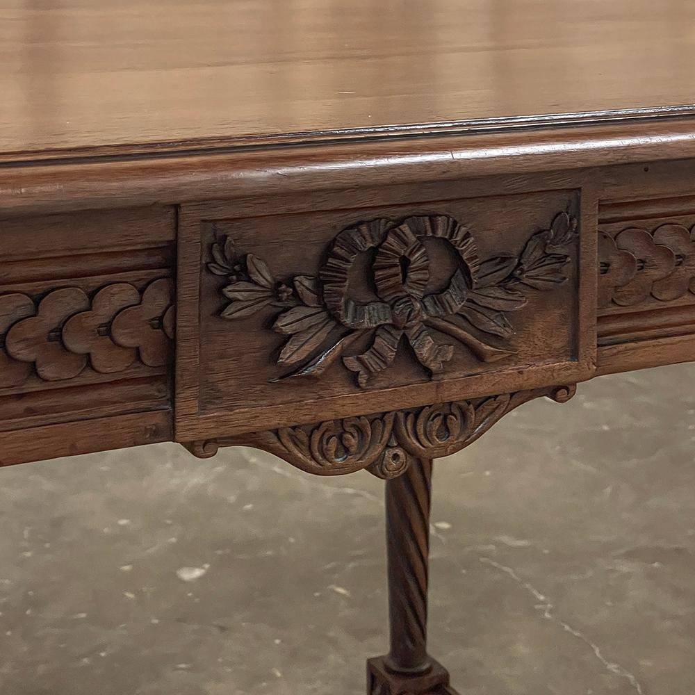 19th Century French Louis XVI Walnut Writing Table For Sale 9