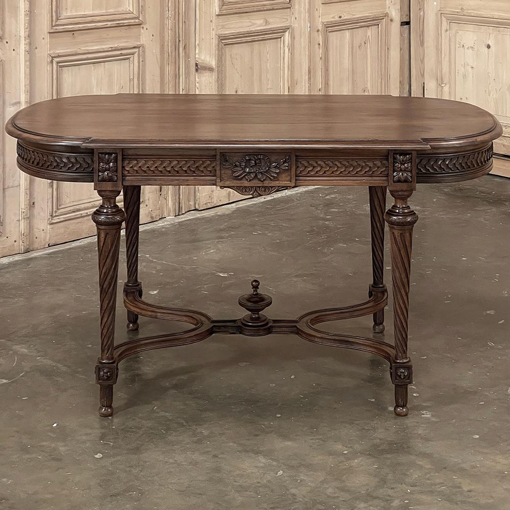 19th Century French Louis XVI Walnut Writing Table In Good Condition For Sale In Dallas, TX