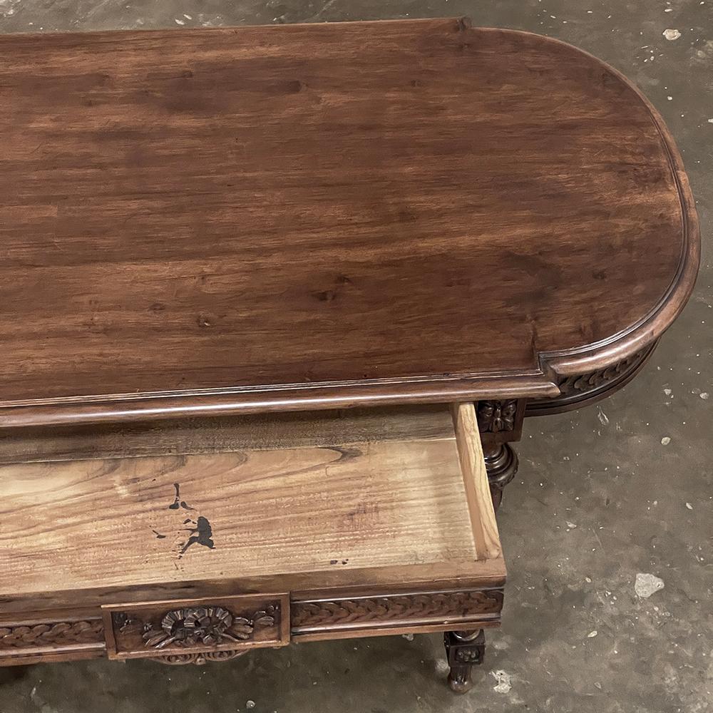 19th Century French Louis XVI Walnut Writing Table For Sale 2