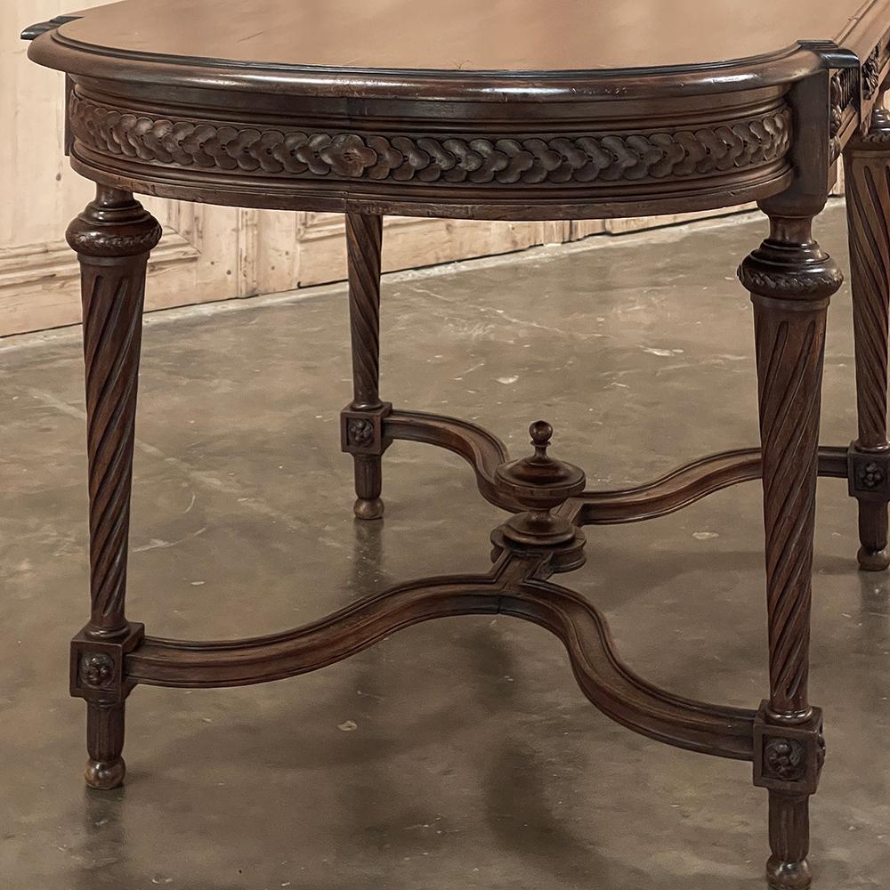 19th Century French Louis XVI Walnut Writing Table For Sale 4