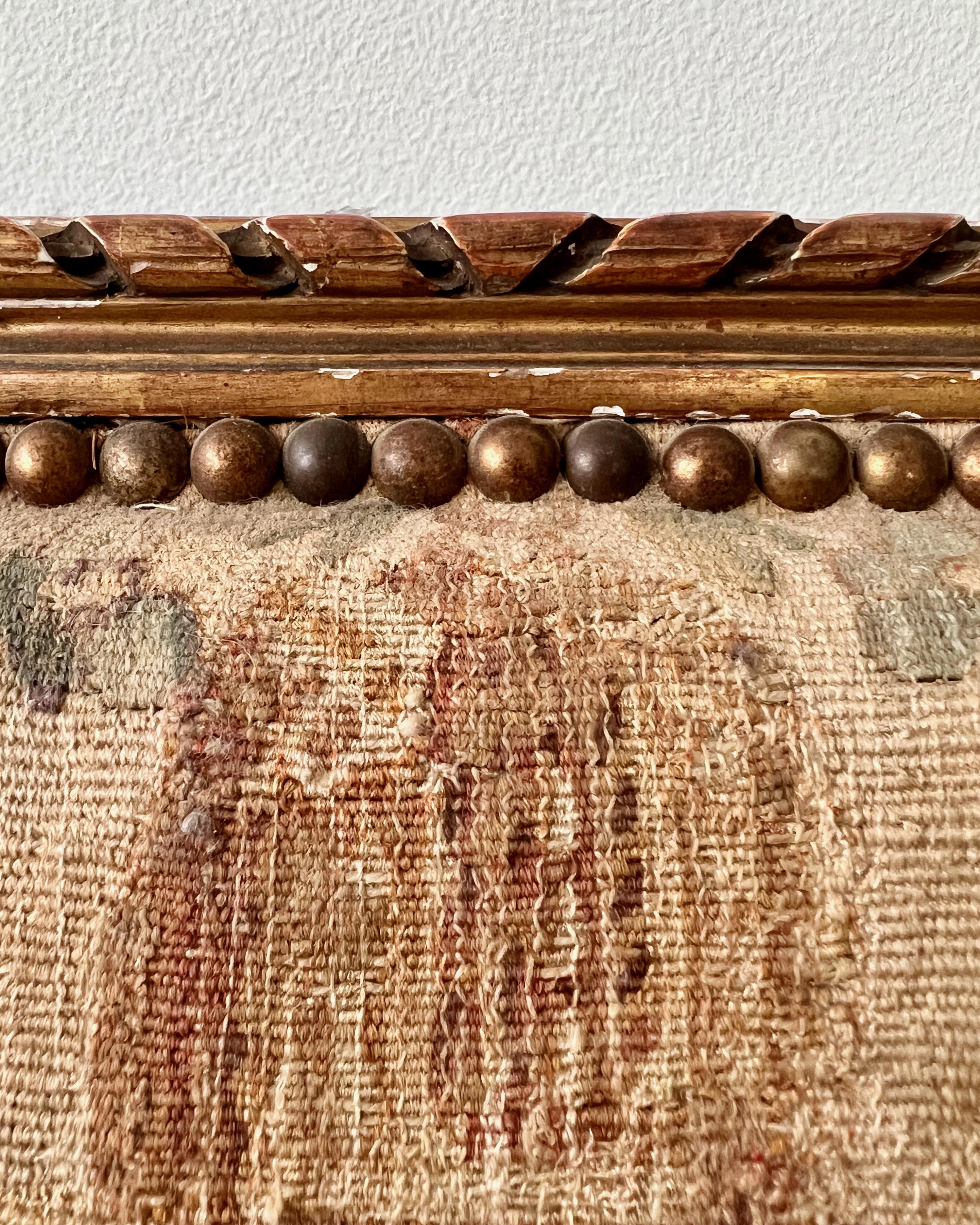 Französisches Sofa aus vergoldetem Holz im LXVI.-Stil des 19. Jahrhunderts mit Aubusson-Wandteppichpolsterung  im Angebot 2