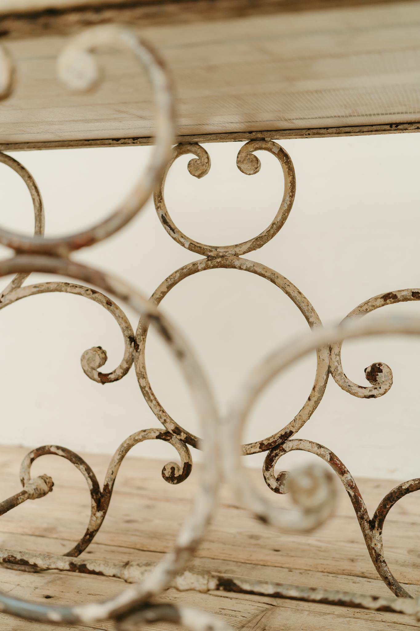 Tavolo francese del XIX secolo con piano in ferro ... in vendita 7